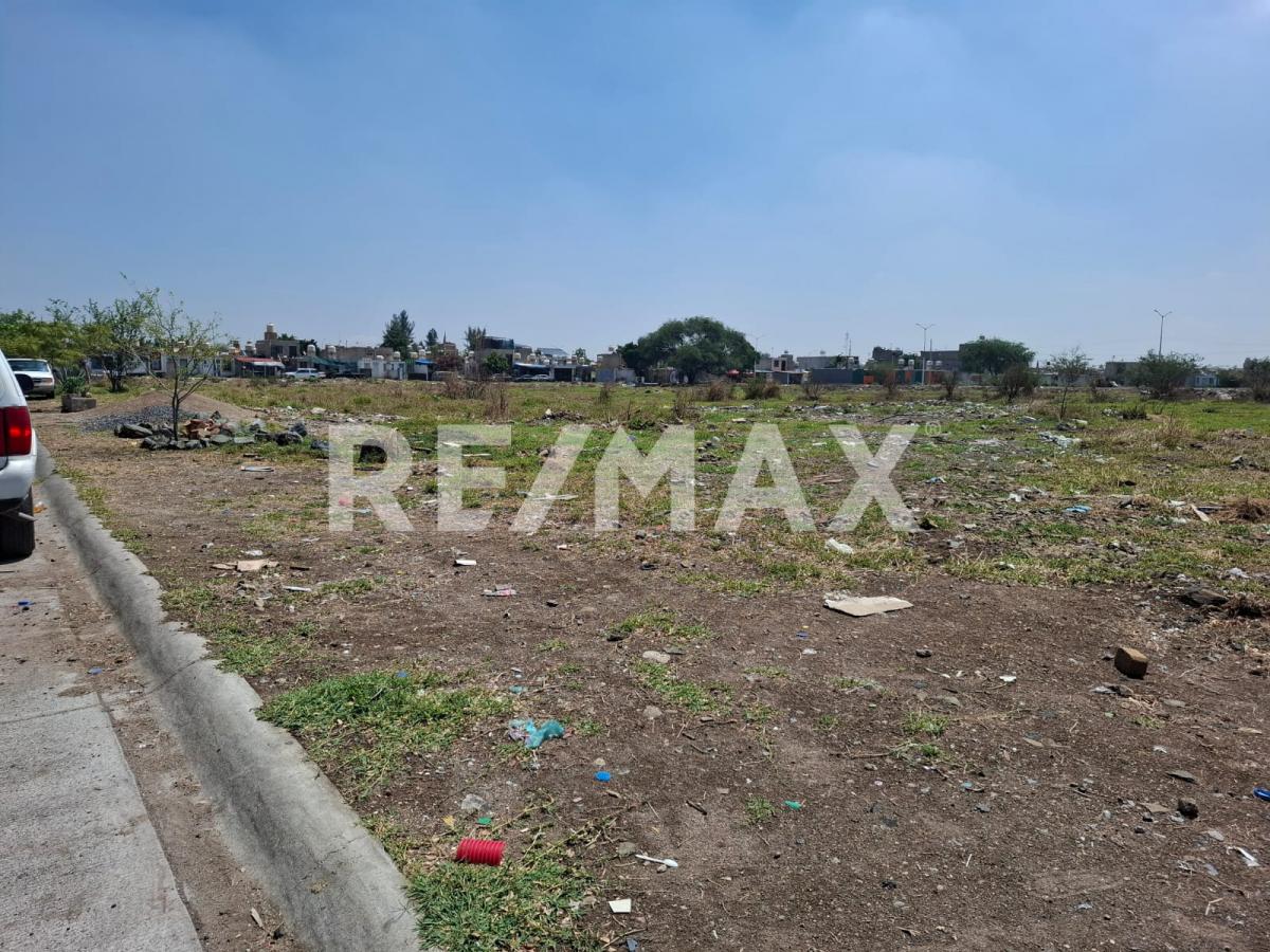Terreno en Venta en PASEOS DEL VALLE, Tlajomulco de Zúñiga - foto 9 de 12