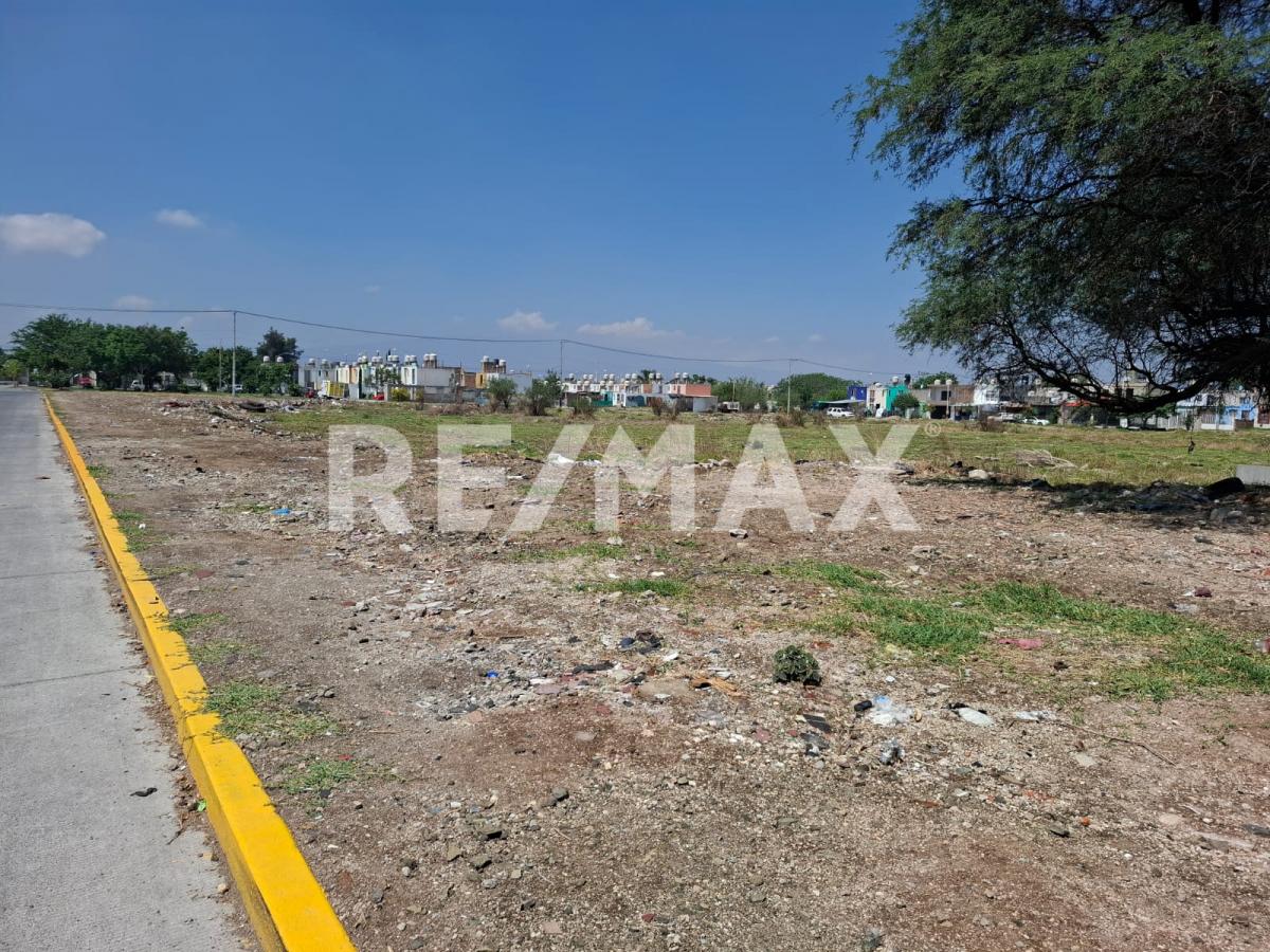 Terreno en Venta en PASEOS DEL VALLE, Tlajomulco de Zúñiga - foto 6 de 12