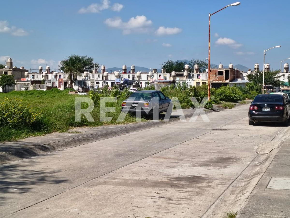 Terreno en Venta en PASEOS DEL VALLE, Tlajomulco de Zúñiga - foto 2 de 12