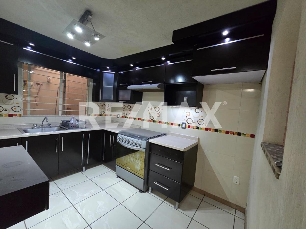 CASA EN VENTA TLAJOMULCO DE ZUÑIGA en VILLAS TERRANOVA, Tlajomulco de Zúñiga - foto 8 de 45
