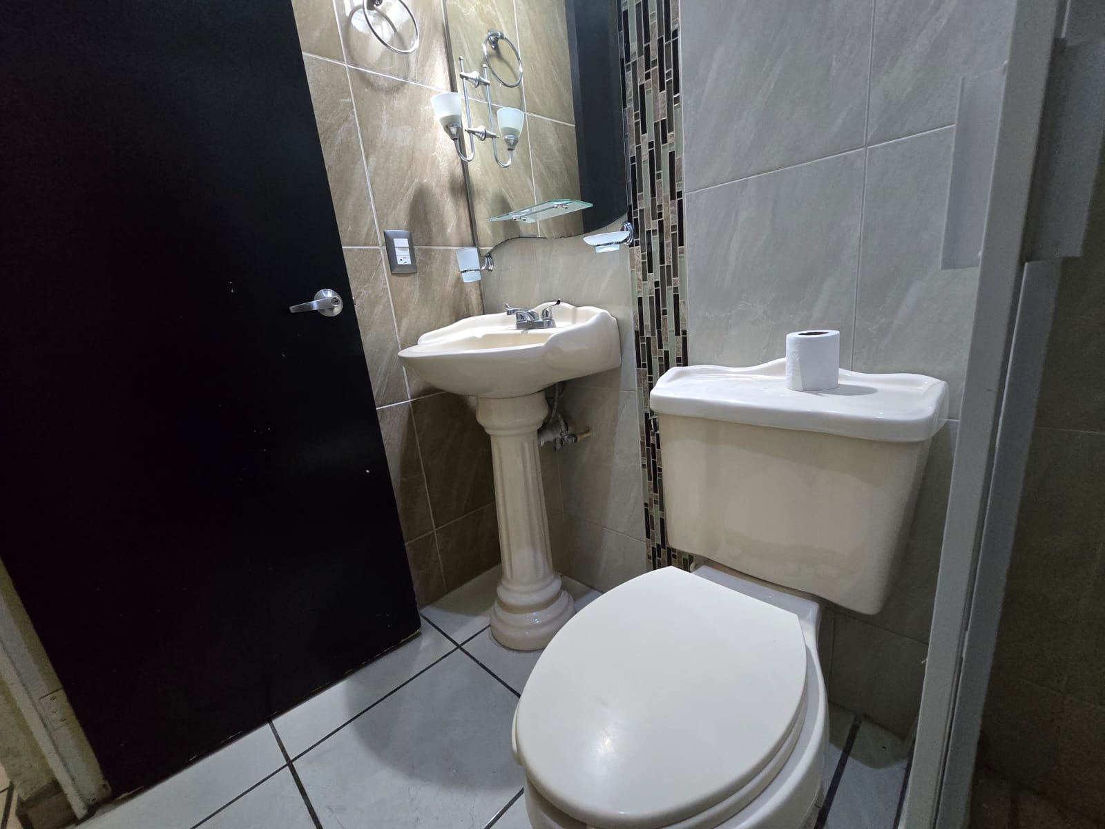 CASA EN VENTA TLAJOMULCO DE ZUÑIGA en VILLAS TERRANOVA, Tlajomulco de Zúñiga - foto 13 de 45