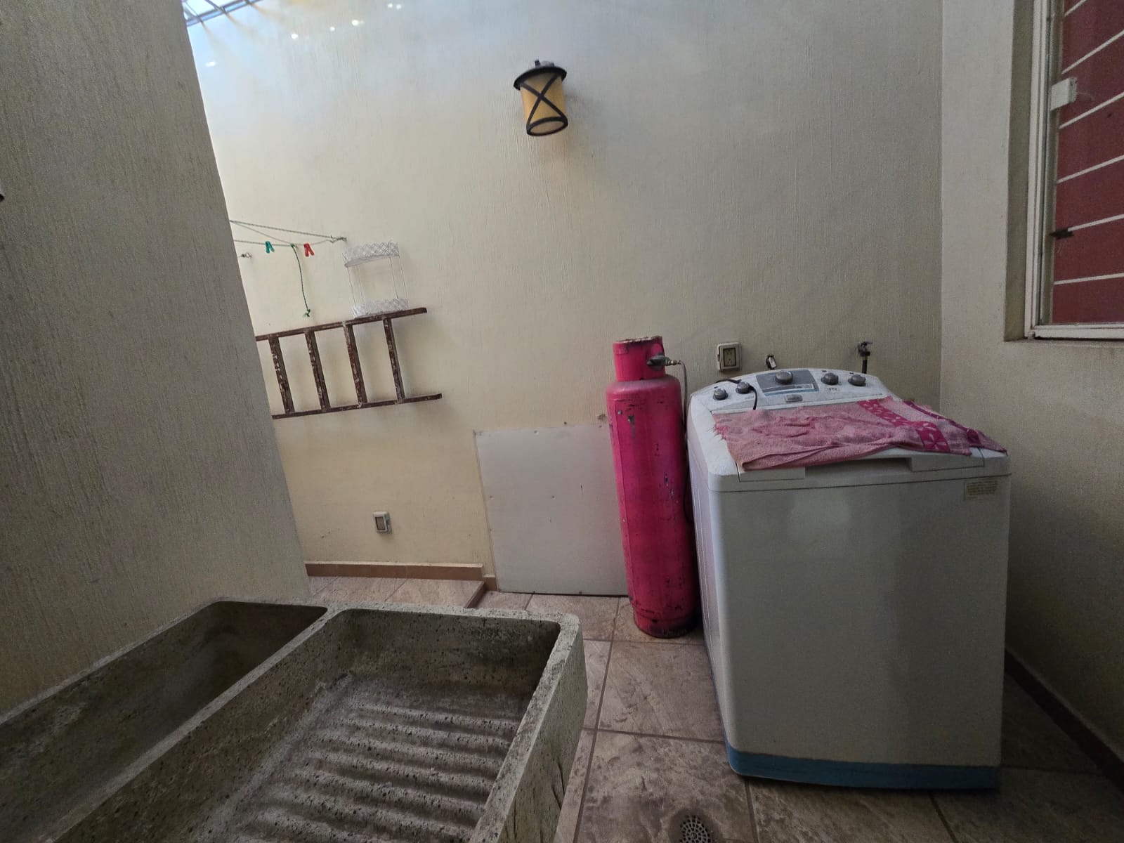 CASA EN VENTA TLAJOMULCO DE ZUÑIGA en VILLAS TERRANOVA, Tlajomulco de Zúñiga - foto 41 de 45