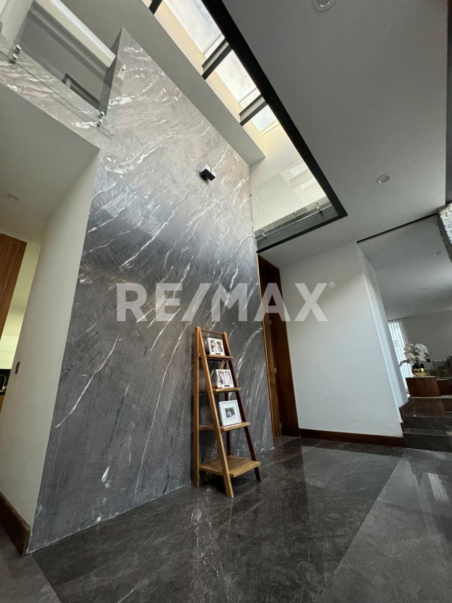 Casa en renta en Puerta del Bosque en PUERTA DE HIERRO, Zapopan - foto 2 de 16