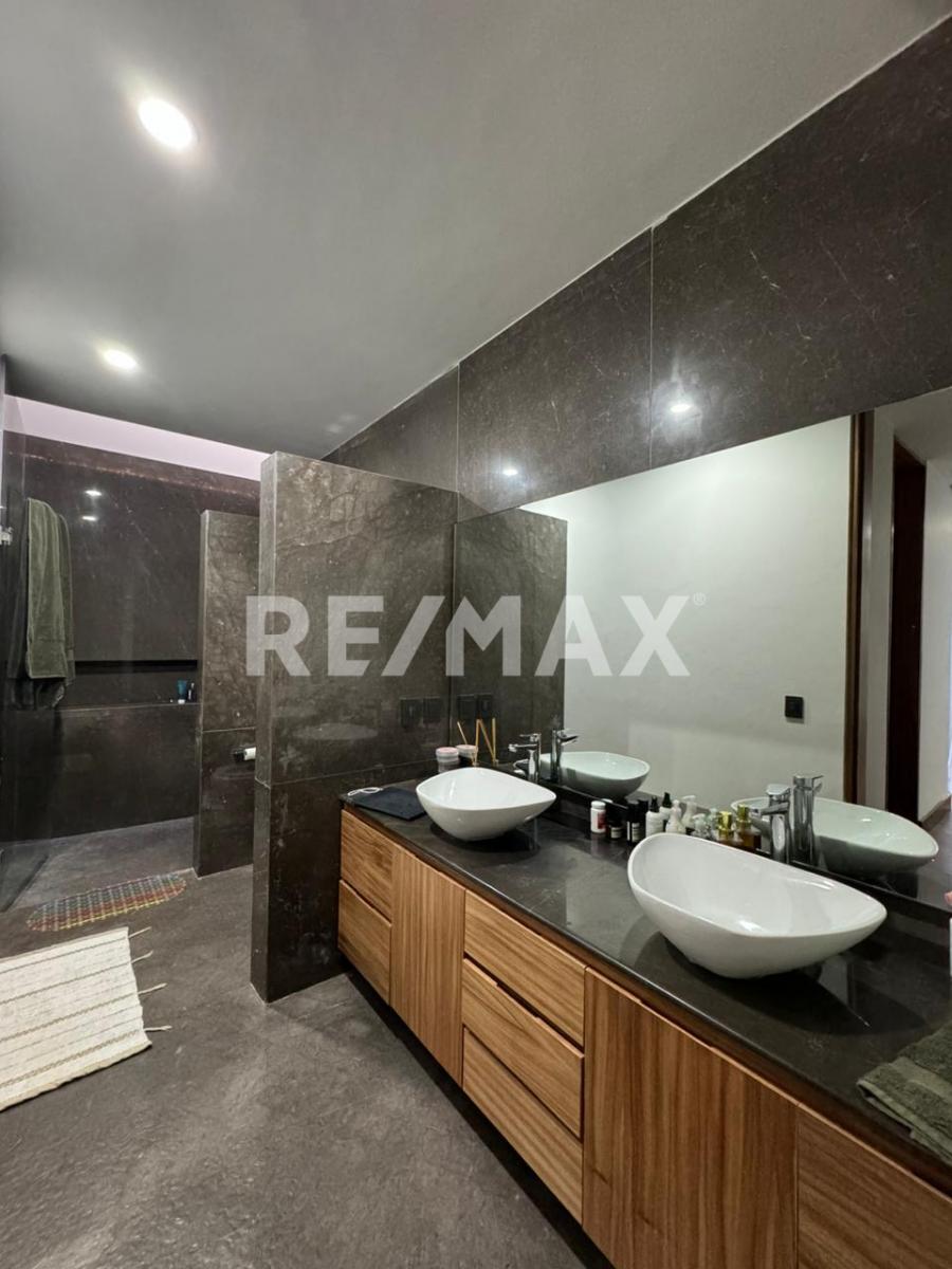 Casa en renta en Puerta del Bosque en PUERTA DE HIERRO, Zapopan - foto 12 de 16
