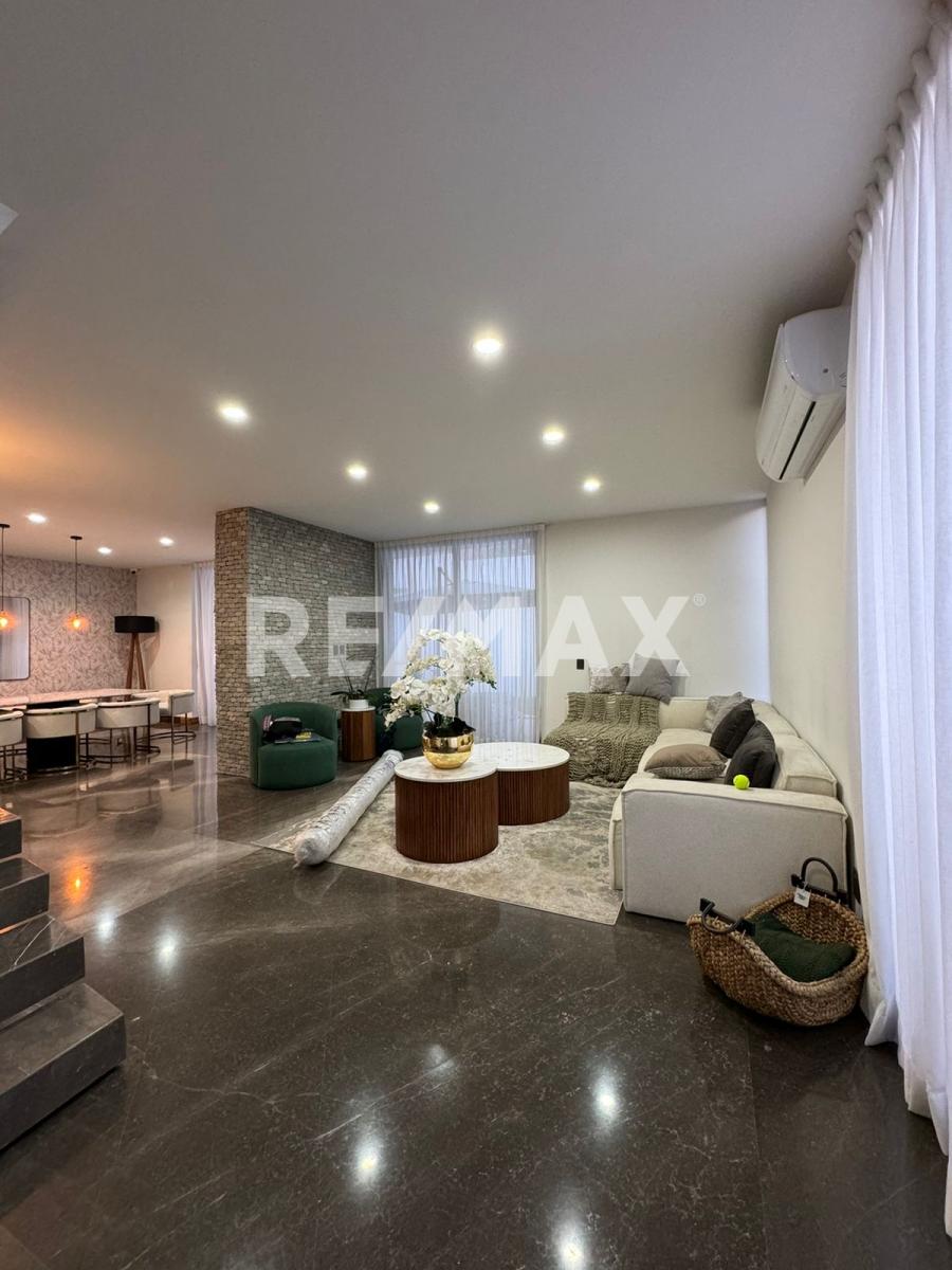 Casa en renta en Puerta del Bosque en PUERTA DE HIERRO, Zapopan - foto 4 de 16