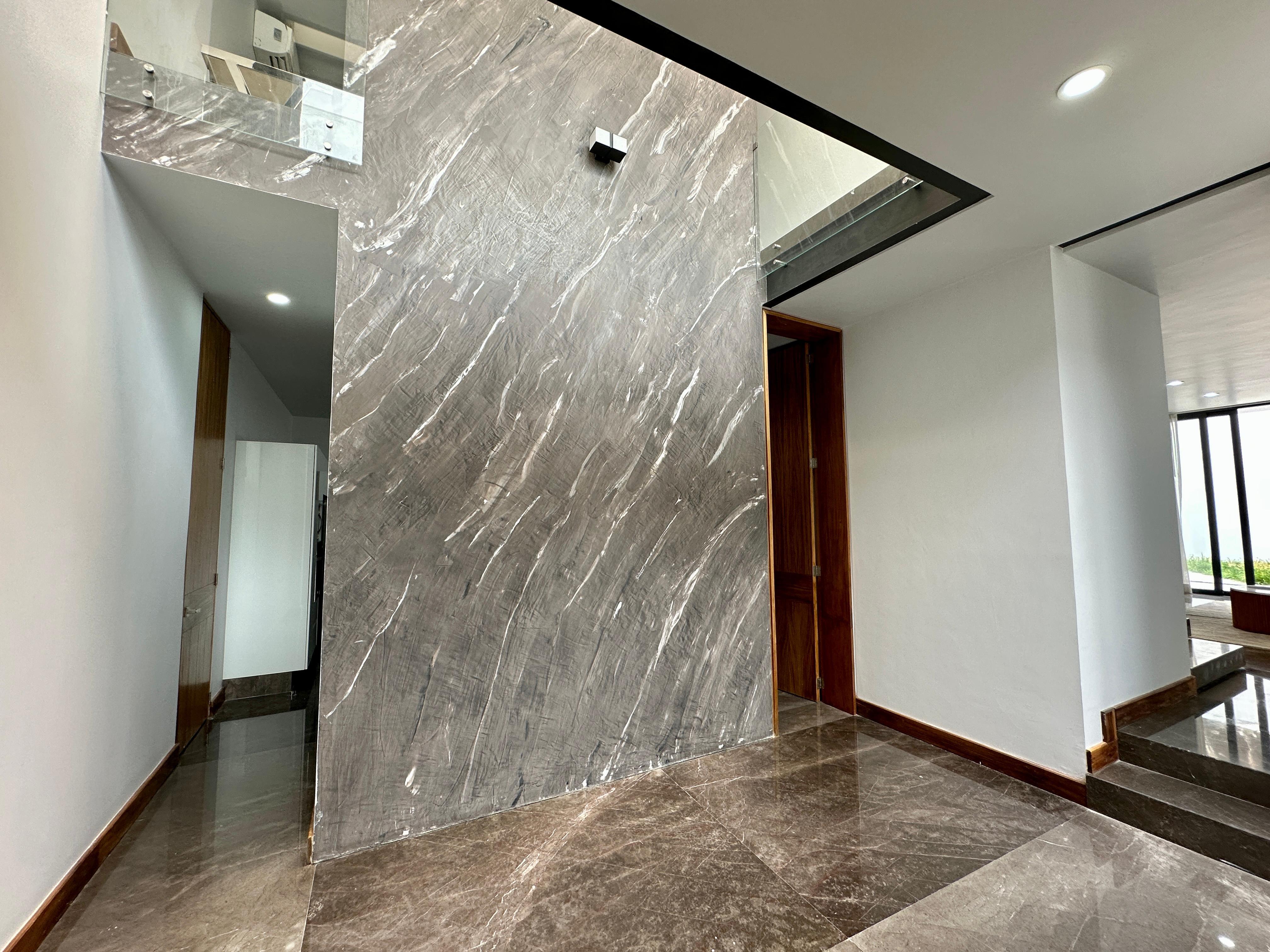 Casa en renta en Puerta del Bosque en PUERTA DE HIERRO, Zapopan - foto 2 de 24