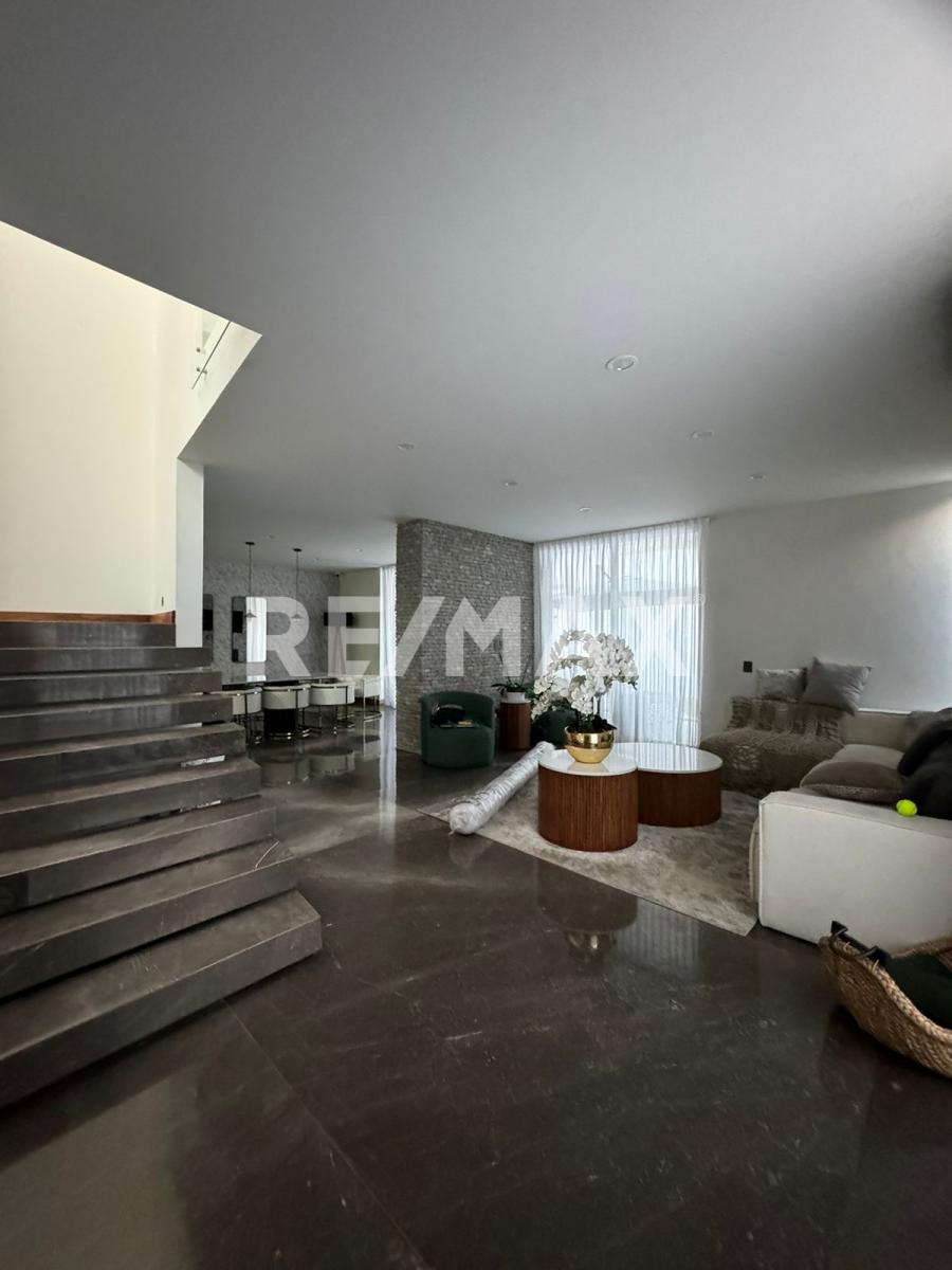 Casa en renta en Puerta del Bosque en PUERTA DE HIERRO, Zapopan - foto 3 de 16