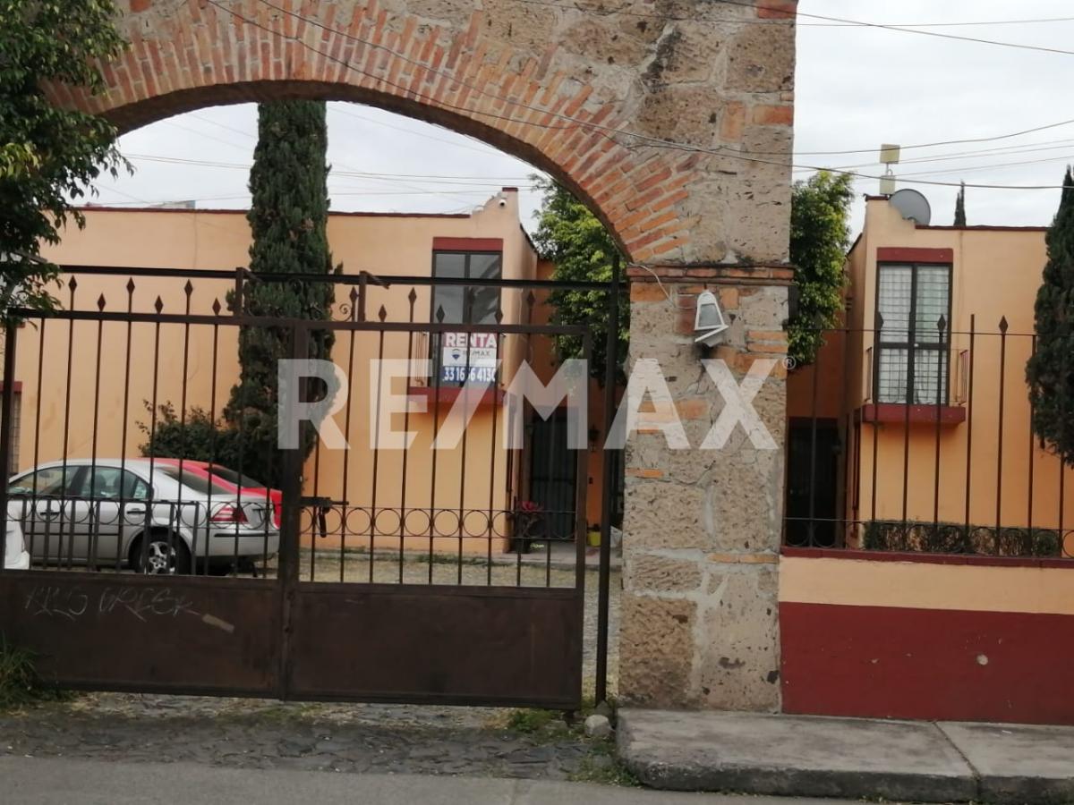 Casa en Renta en Jardines de San José, Guadalajara - foto 2 de 19