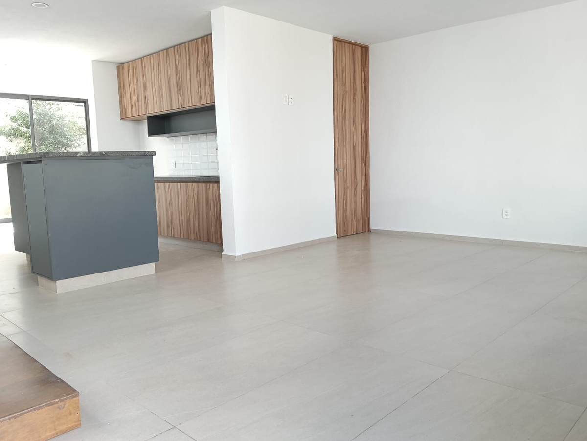 CASA EN VENTA EN BOSQUES VALLARTA en Bosques Vallarta, Zapopan - foto 2 de 19