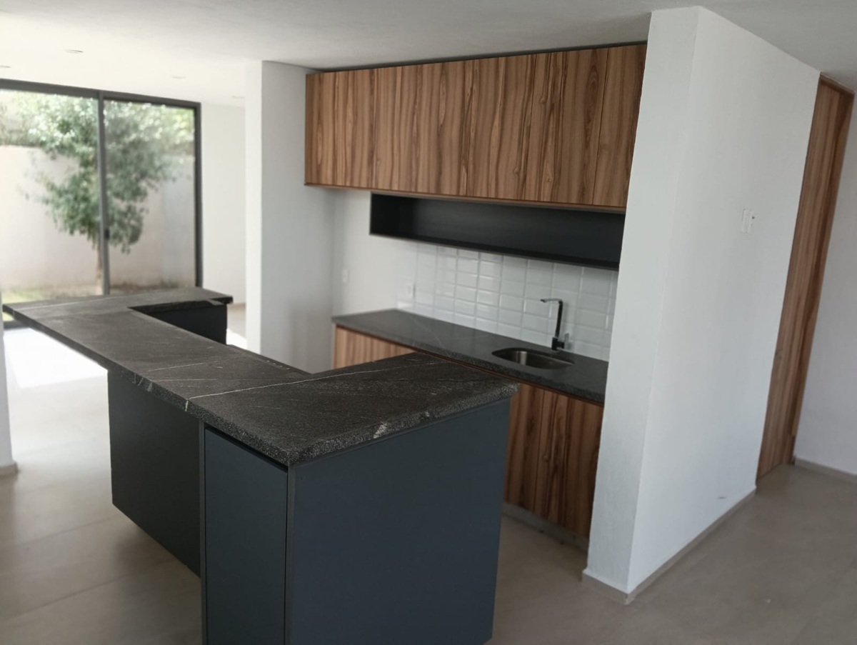 CASA EN VENTA EN BOSQUES VALLARTA en Bosques Vallarta, Zapopan - foto 3 de 19