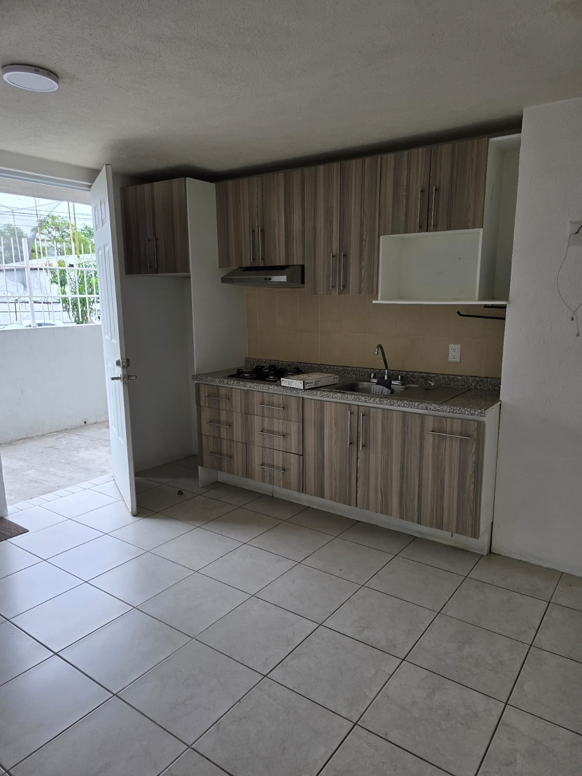 Departamento en Renta en Lomas del Paraíso 1a. Sección, Guadalajara - foto 2 de 17