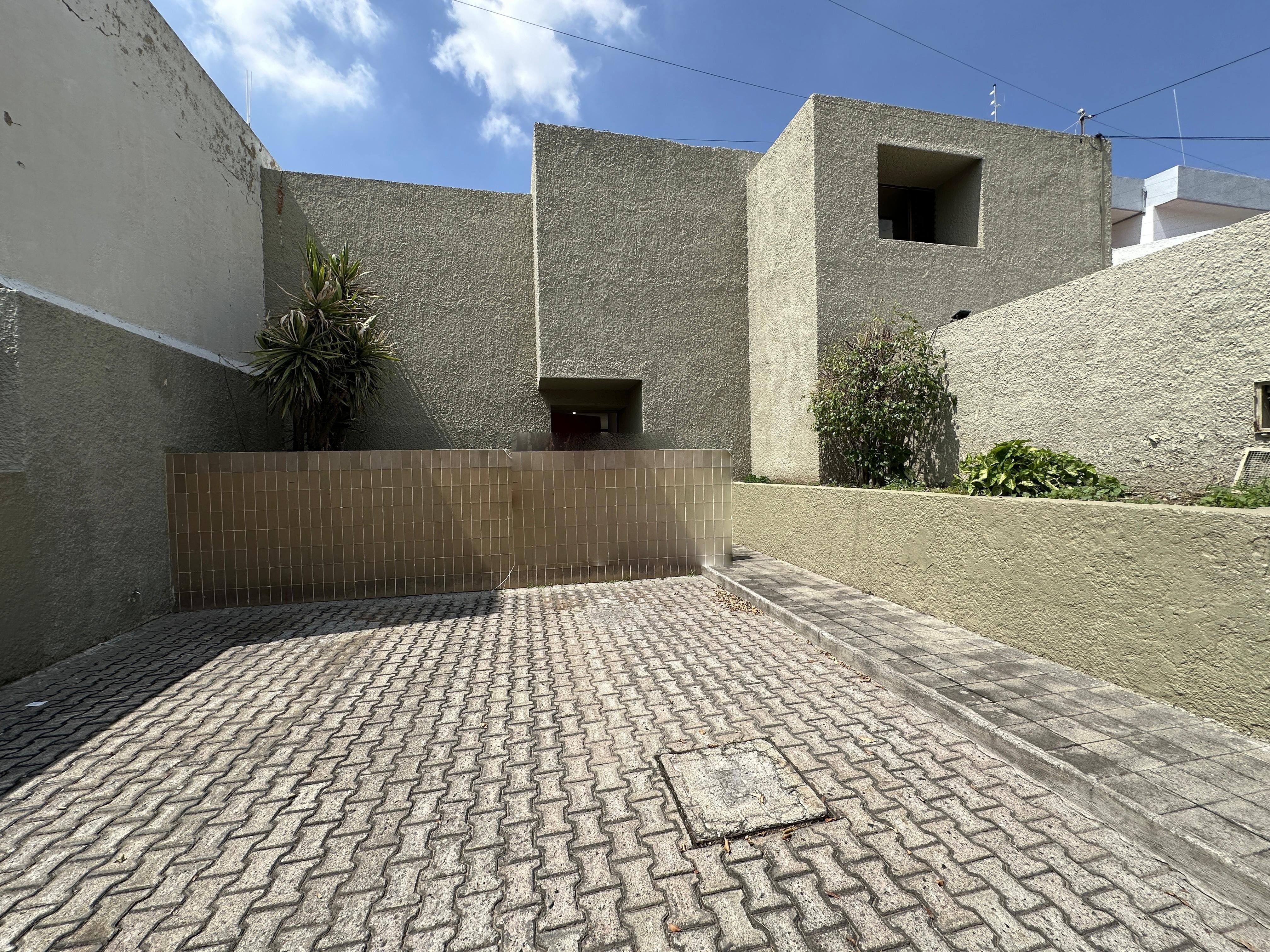 CASA EN VENTA EN JARDINES DE GUADALUPE 