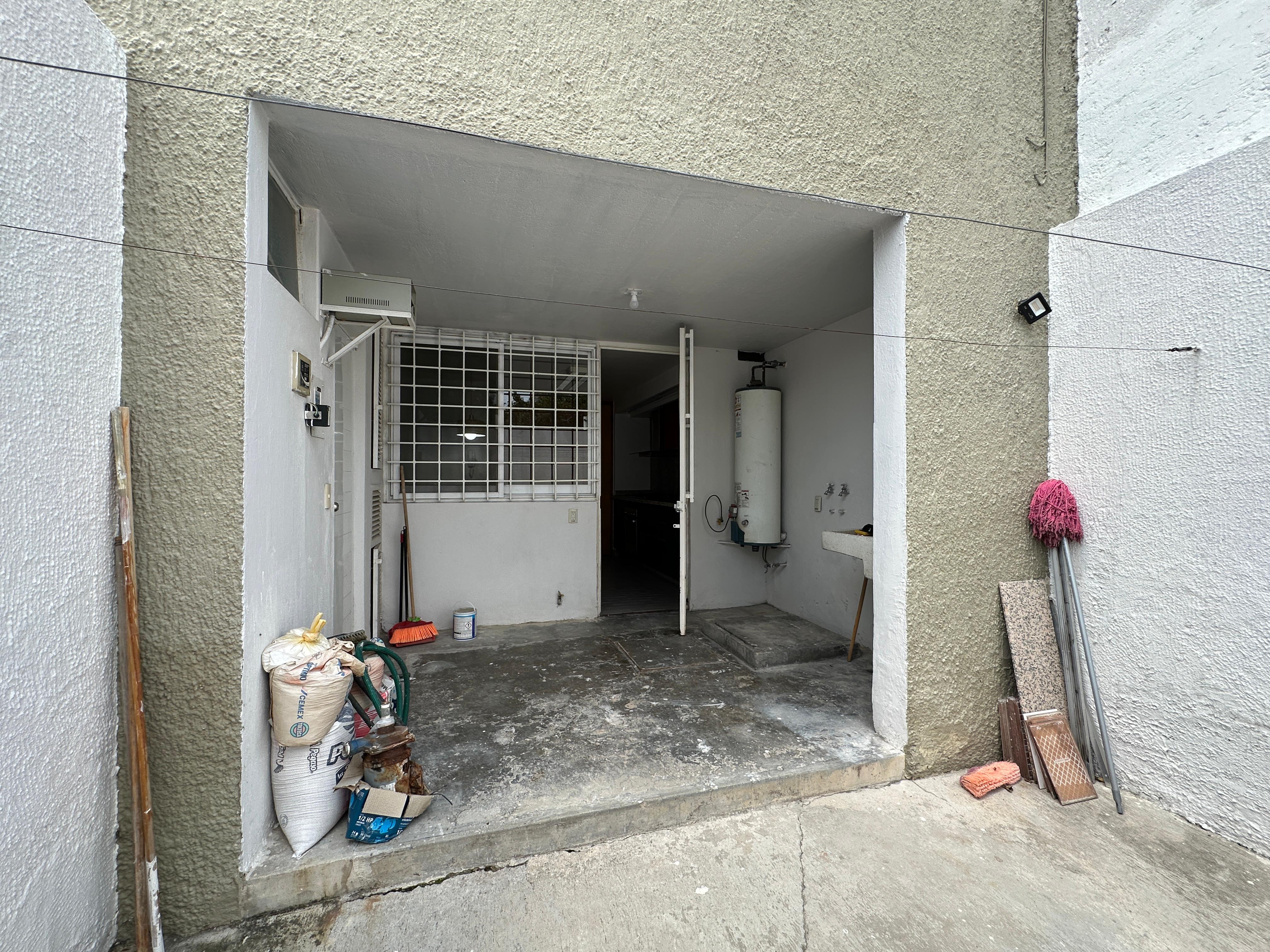CASA EN VENTA EN JARDINES DE GUADALUPE  en JARDINES DE GUADALUPE, Zapopan - foto 14 de 31