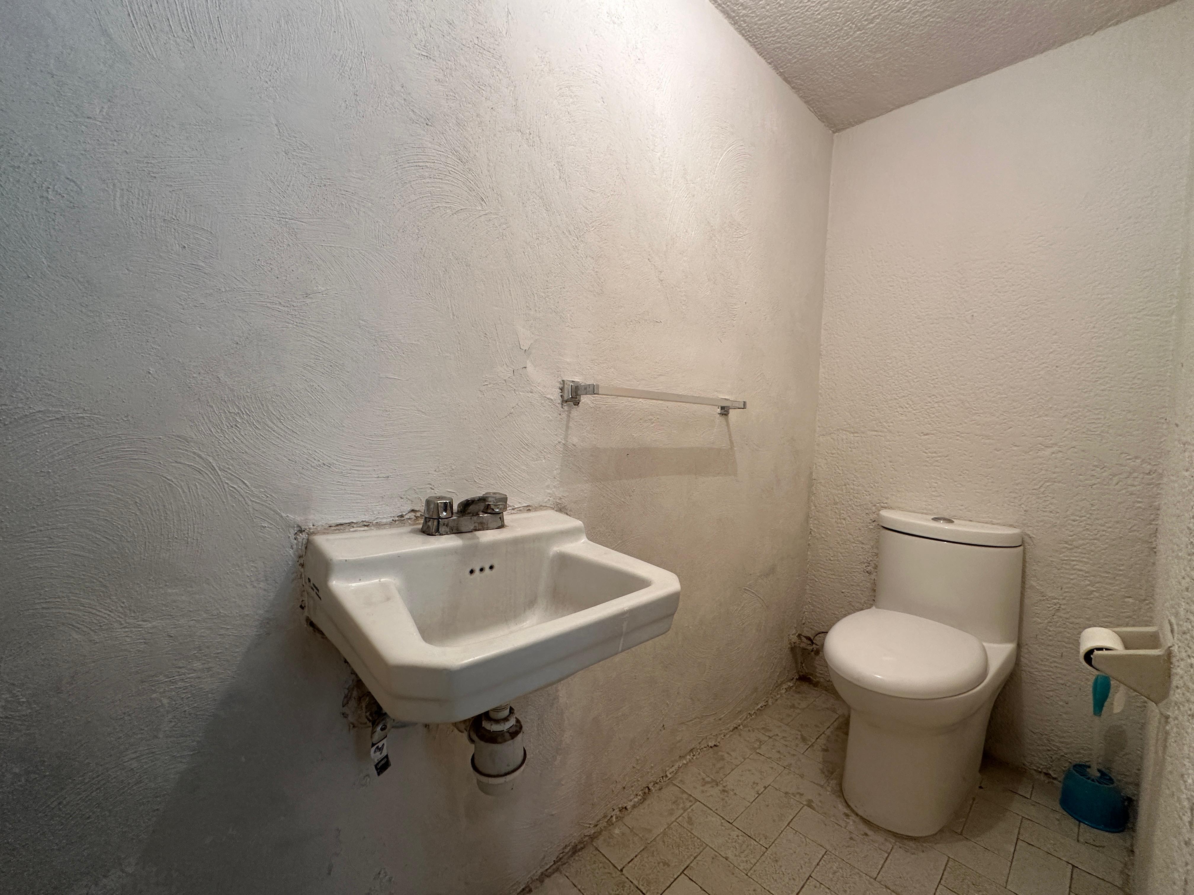 CASA EN VENTA EN JARDINES DE GUADALUPE  en JARDINES DE GUADALUPE, Zapopan - foto 19 de 31