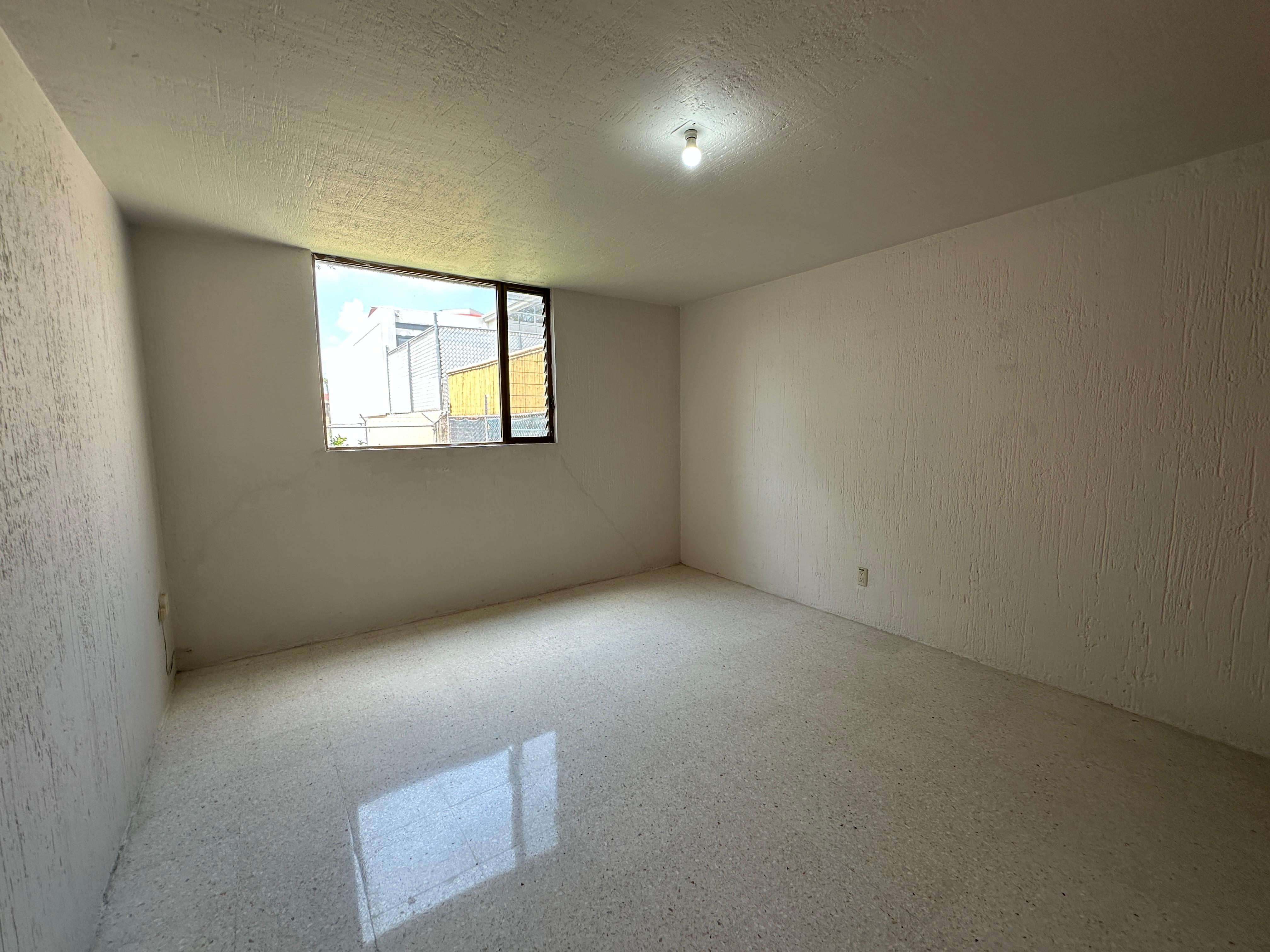 CASA EN VENTA EN JARDINES DE GUADALUPE  en JARDINES DE GUADALUPE, Zapopan - foto 29 de 31