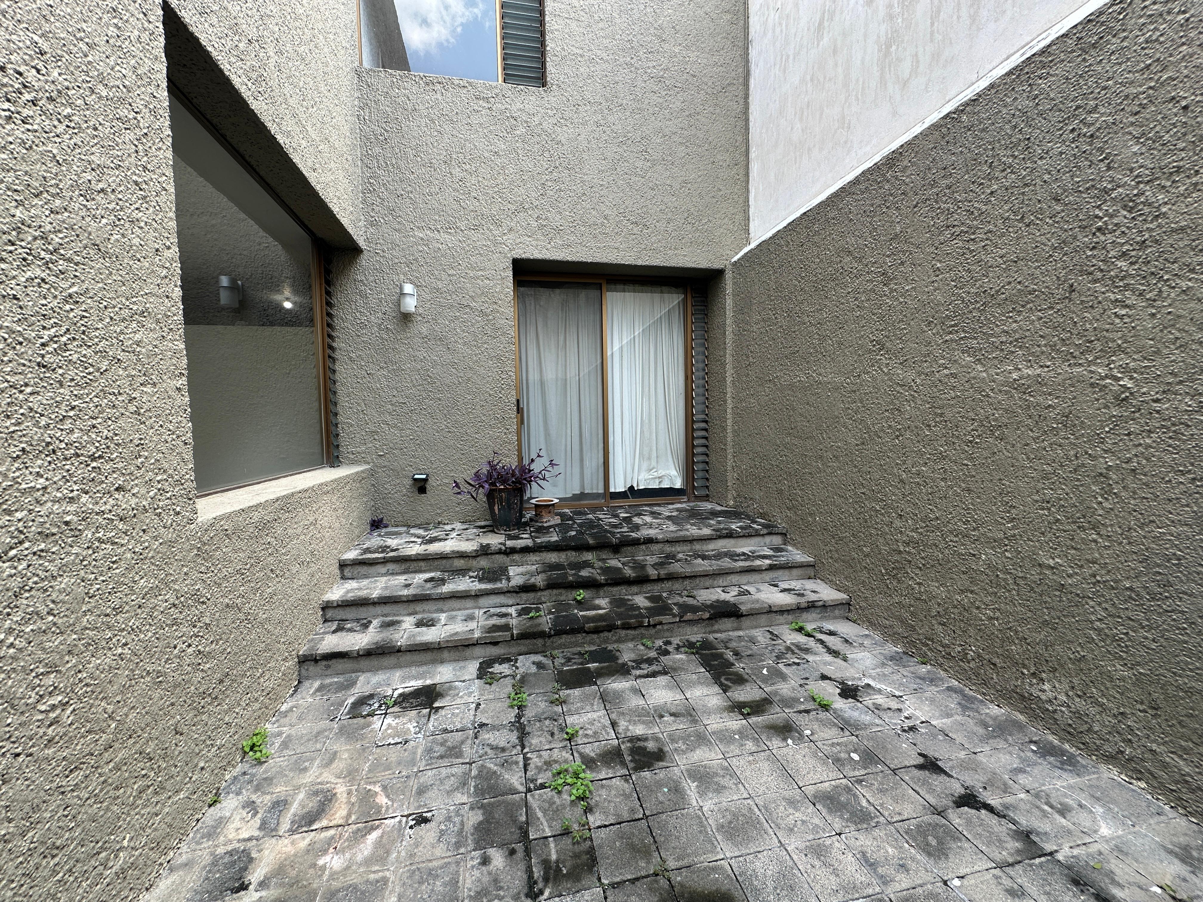CASA EN VENTA EN JARDINES DE GUADALUPE  en JARDINES DE GUADALUPE, Zapopan - foto 9 de 31