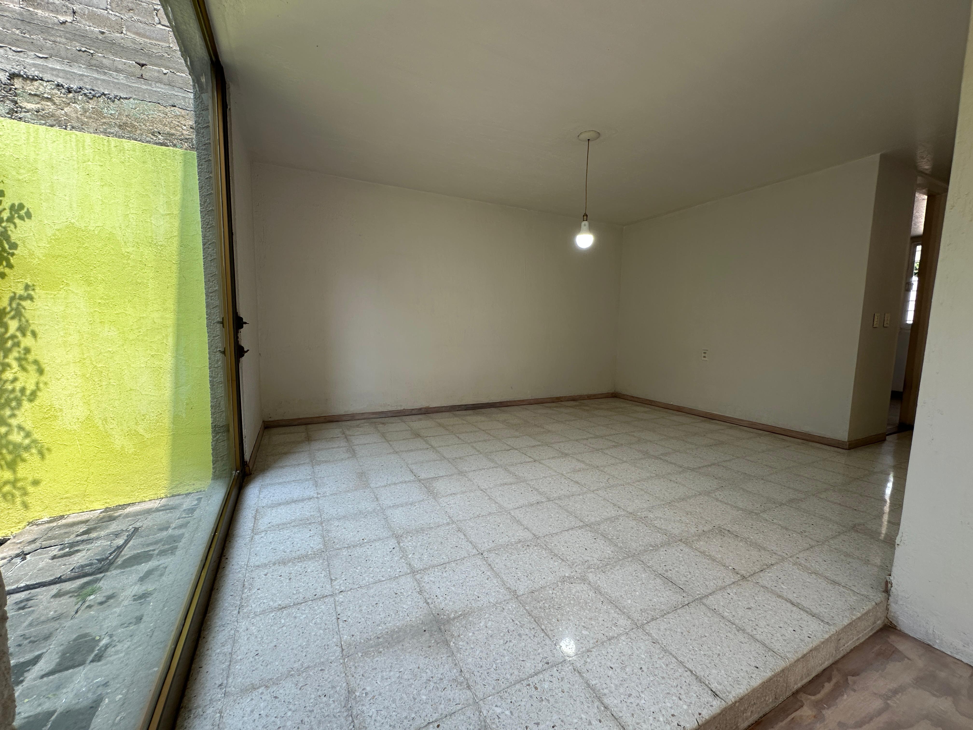 CASA EN VENTA EN JARDINES DE GUADALUPE  en JARDINES DE GUADALUPE, Zapopan - foto 6 de 31