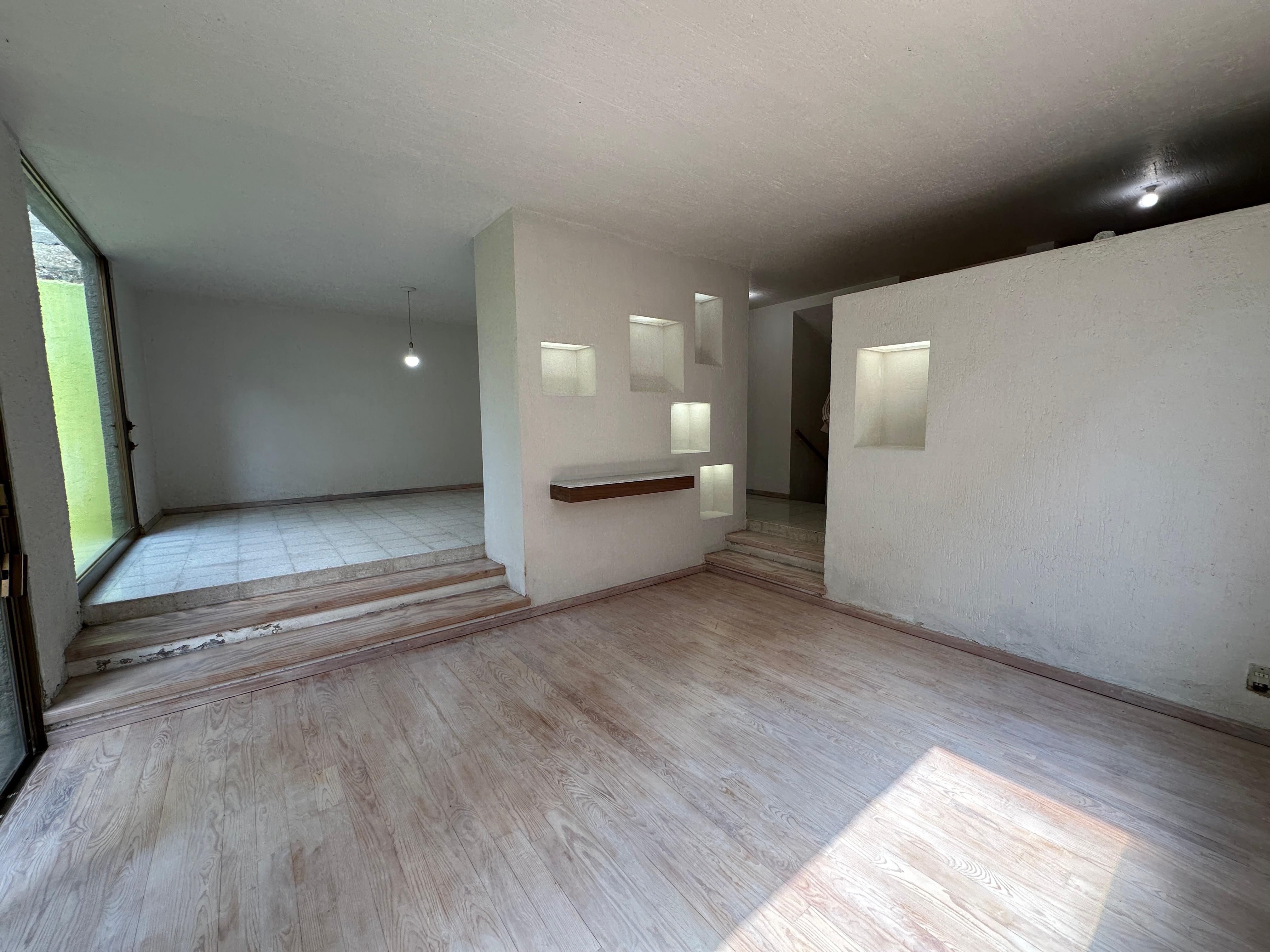 CASA EN VENTA EN JARDINES DE GUADALUPE  en JARDINES DE GUADALUPE, Zapopan - foto 5 de 31