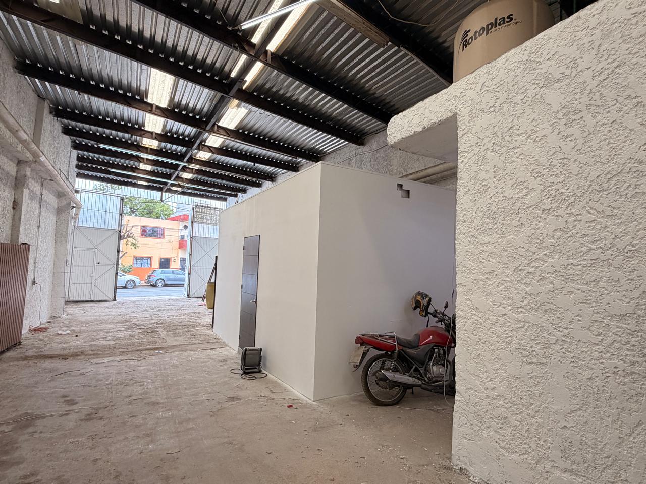 Bodega en renta con ubicación estratégica en Oblatos en OBLATOS, Guadalajara - foto 8 de 19