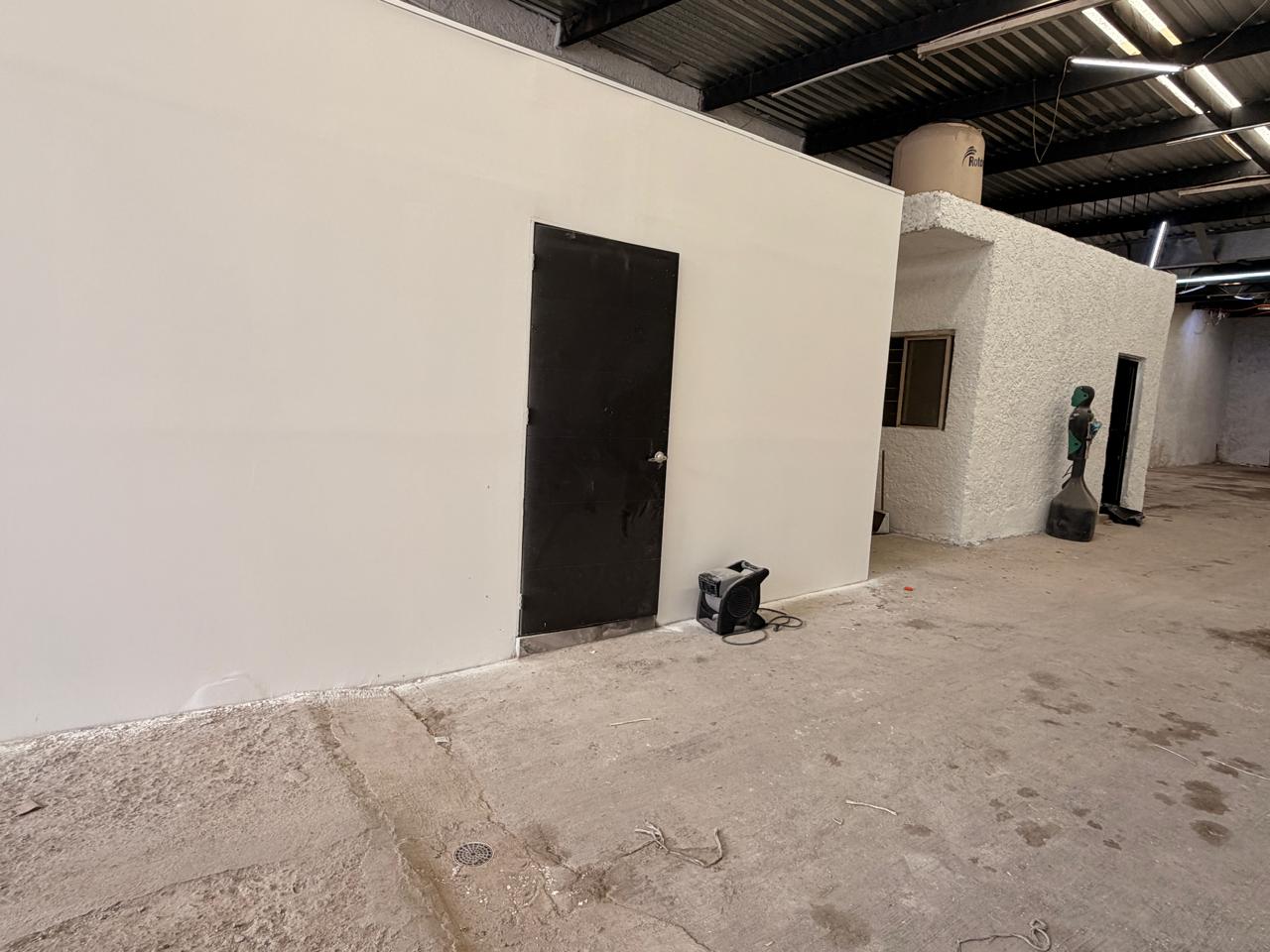 Bodega en renta con ubicación estratégica en Oblatos en OBLATOS, Guadalajara - foto 18 de 19