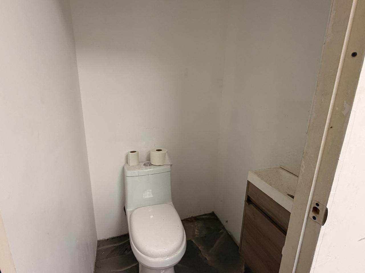 Bodega en renta con ubicación estratégica en Oblatos en OBLATOS, Guadalajara - foto 17 de 19