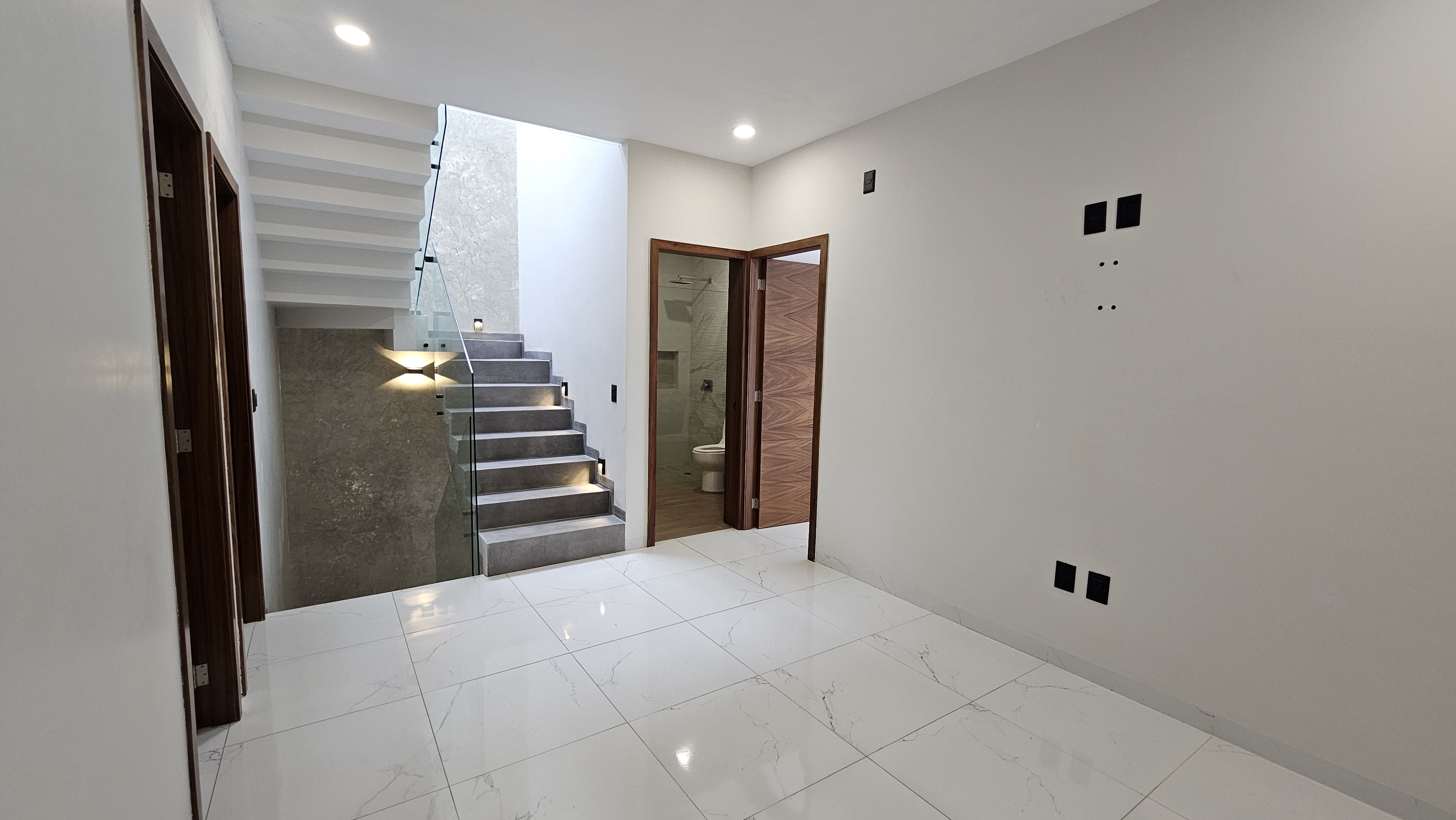 Casa en RENTA en Capital Norte en Valle Imperial, Zapopan - foto 16 de 37