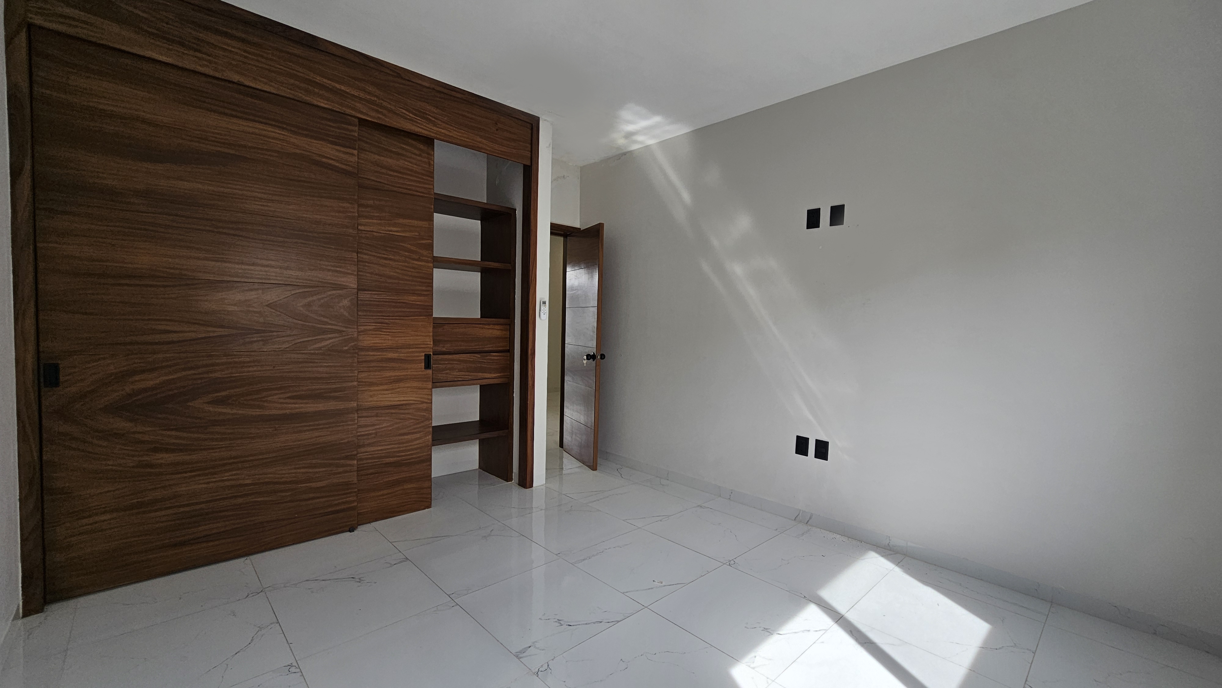 Casa en RENTA en Capital Norte en Valle Imperial, Zapopan - foto 25 de 37