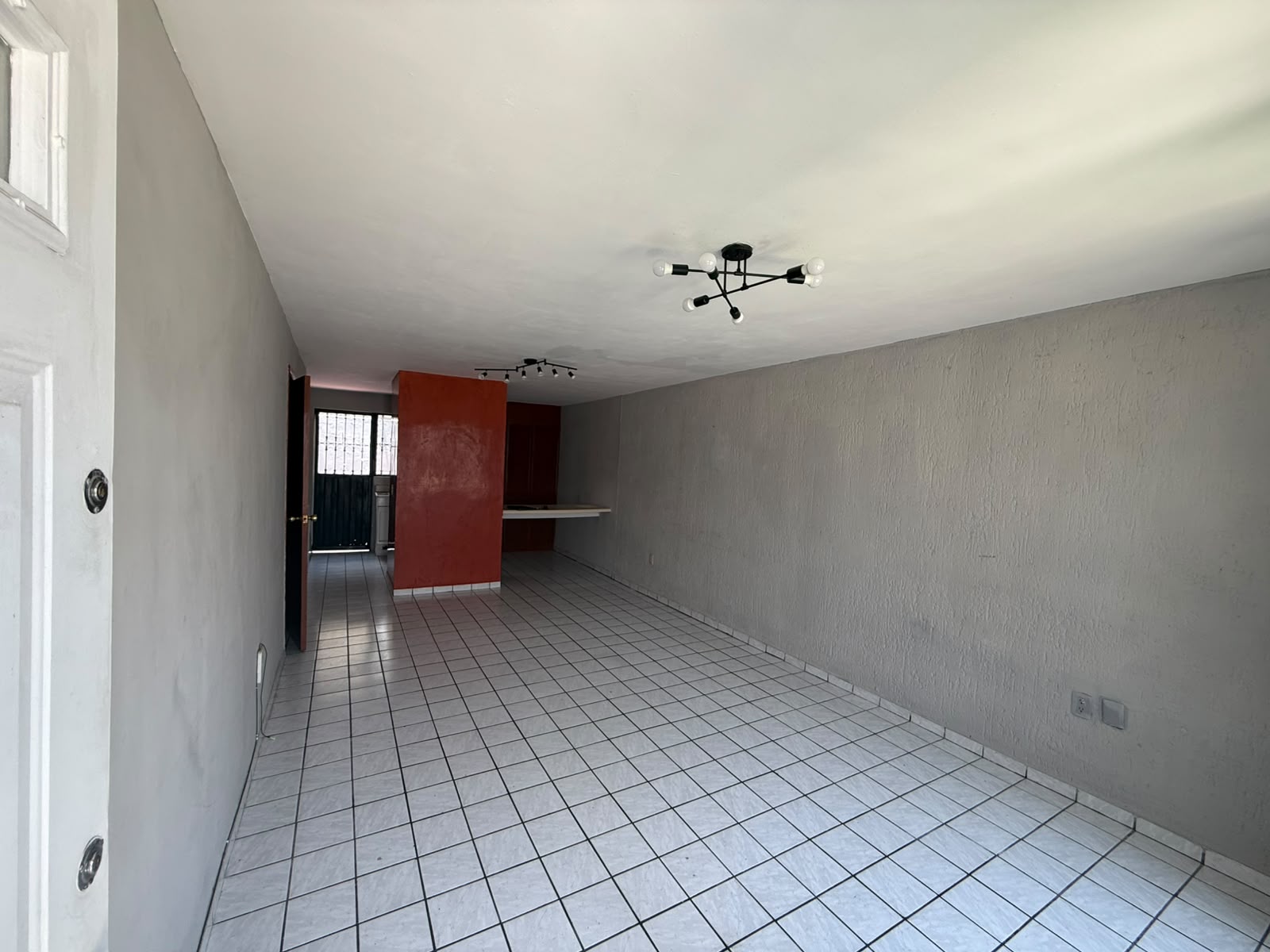 Casa en Renta en Ciudad Tepeyac, Zapopan - foto 2 de 21