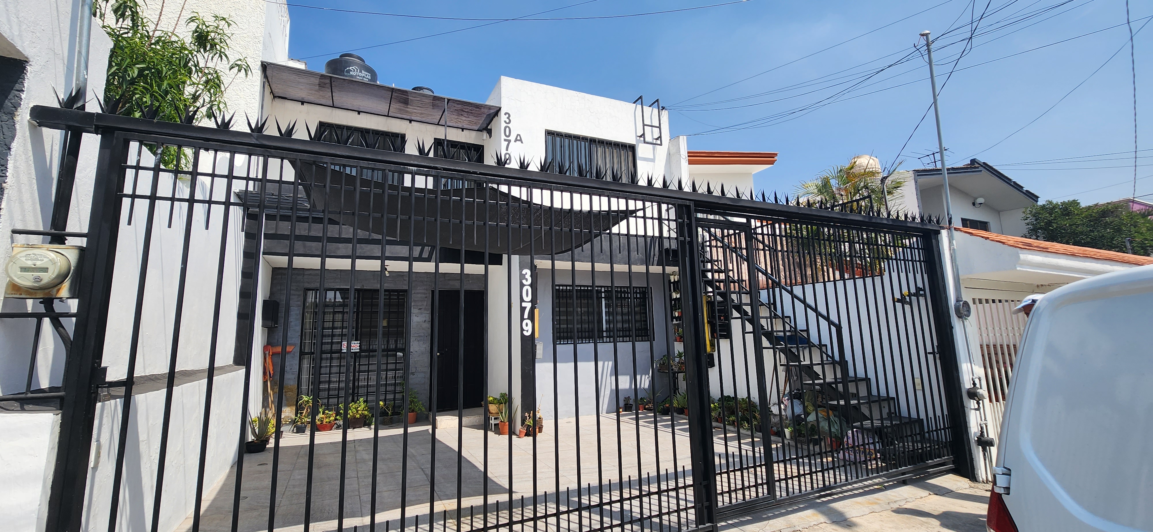 DEPARTAMENTO EN RENTA EN JARDINES DE LA CRUZ