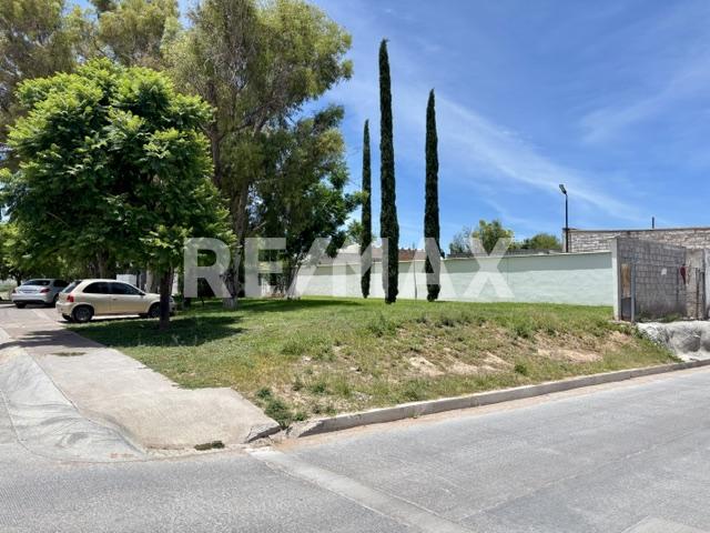 Terreno comercial en venta Avenida Australis al sur de la ciudad