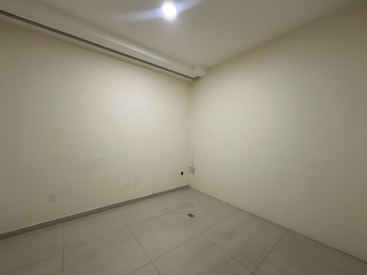OFICINA O LOCAL COMERCIAL EN FRENTE AL METROPOLITANO en Rinconada Del Parque, Zapopan - foto 10 de 21