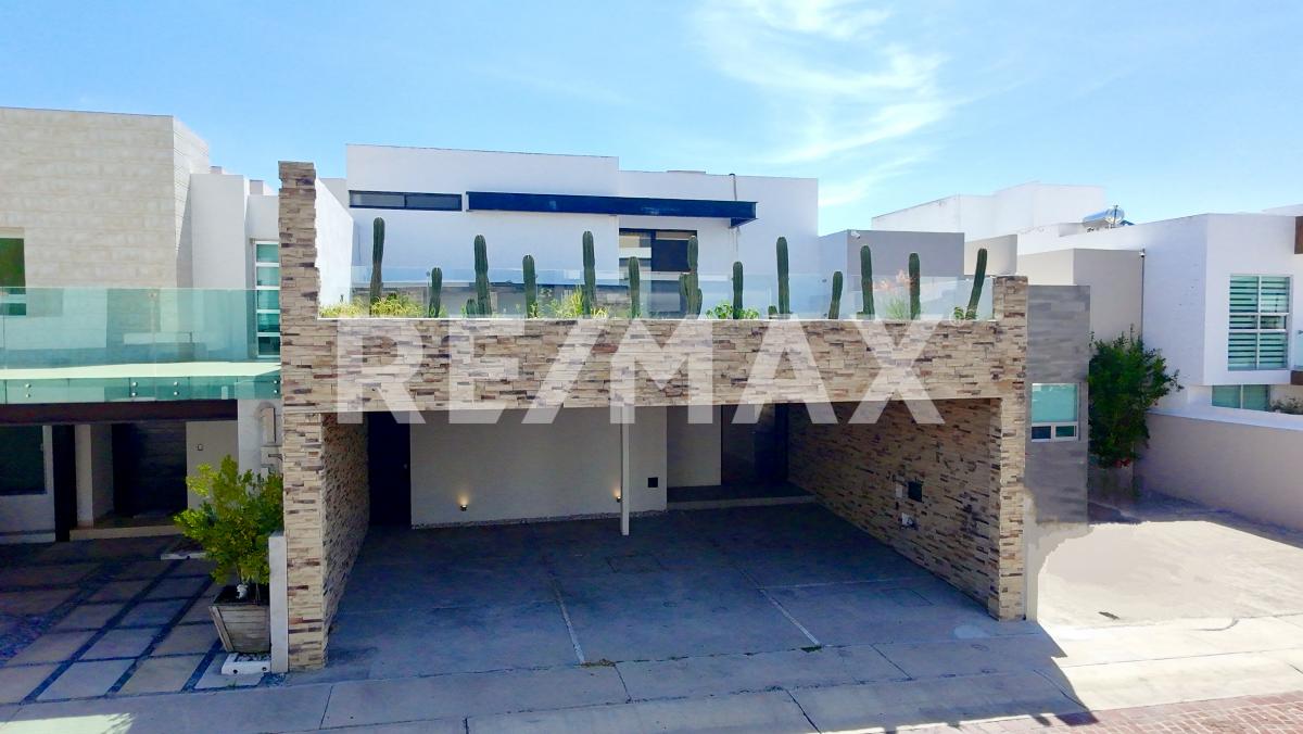 Casa en venta en Cumbres del Lago, Juriquilla