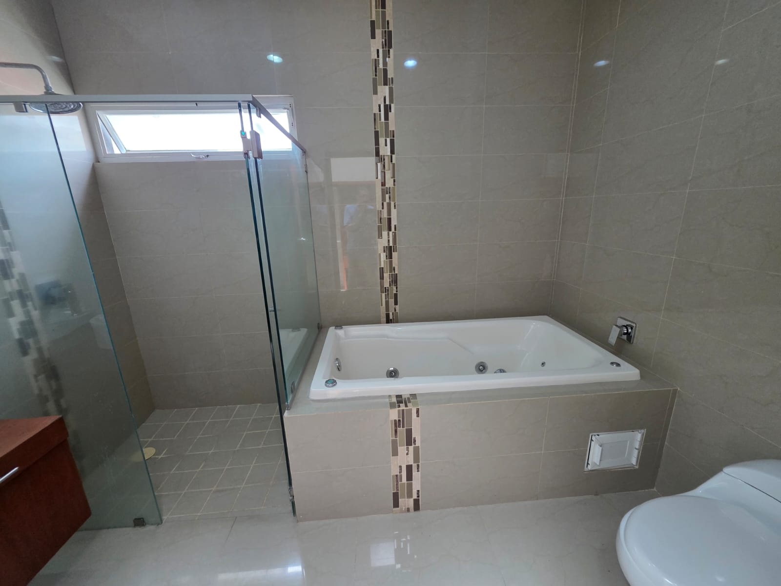 CASA EN VENTA BOSQUES DE SANTA ANITA en BOSQUES DE SANTA ANITA, Tlajomulco de Zúñiga - foto 29 de 35