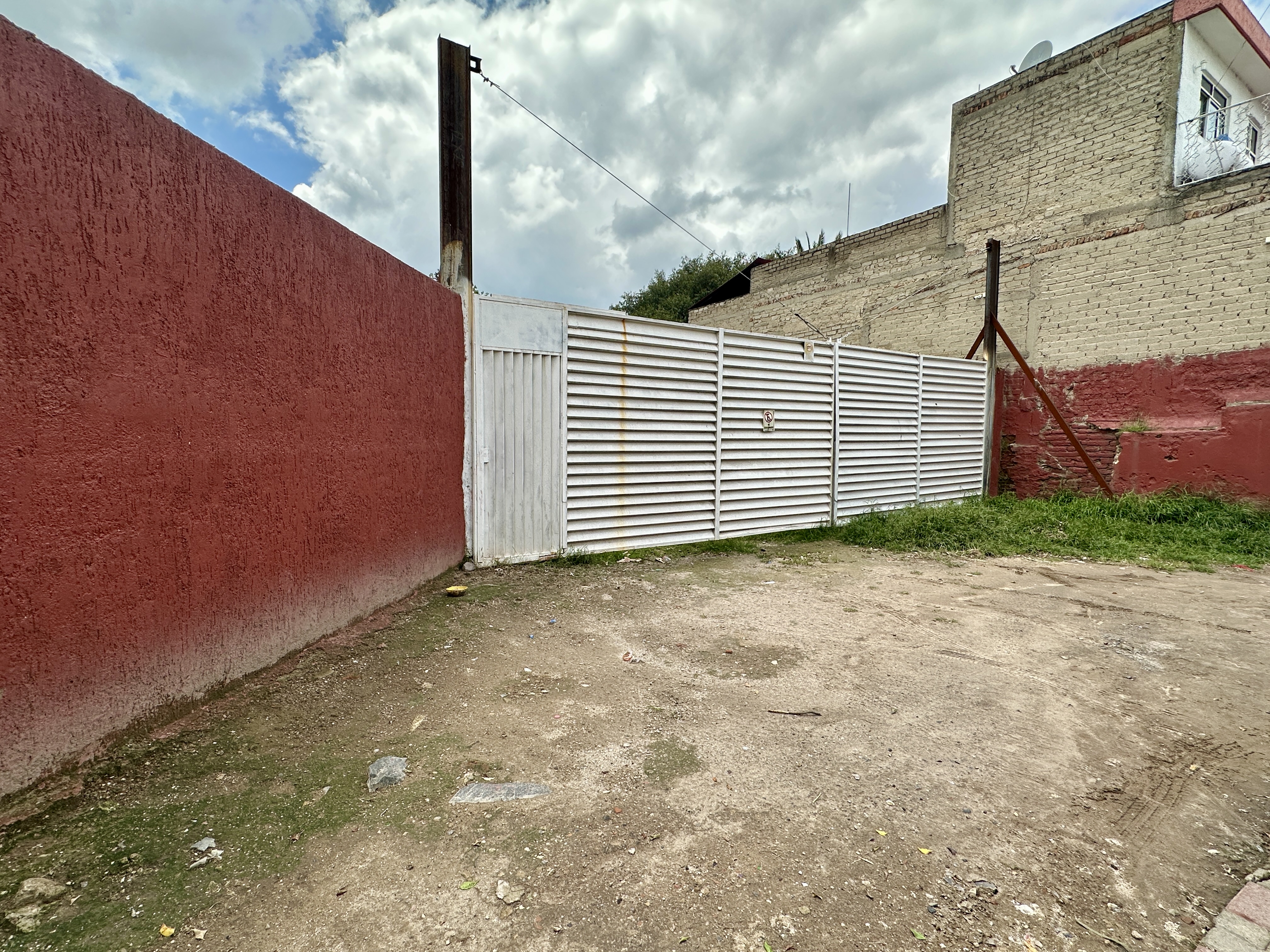 Terreno Ideal Para Desarrollar en Santa Maria Tequepexpan, San Pedro Tlaquepaque