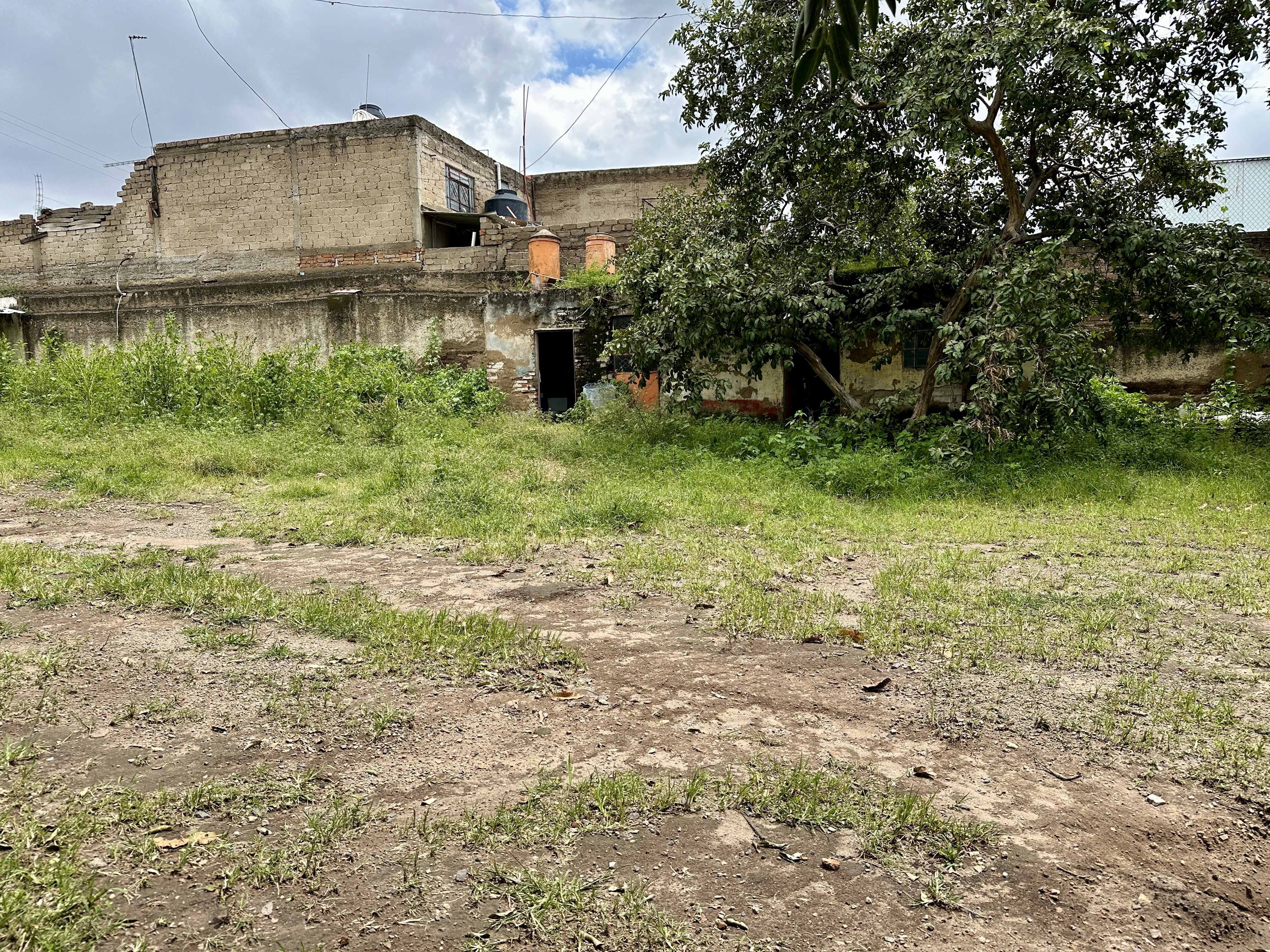 Terreno Ideal Para Desarrollar en Santa Maria Tequepexpan, San Pedro Tlaquepaque en Santa María Tequepexpan, San Pedro Tlaquepaque - foto 4 de 15