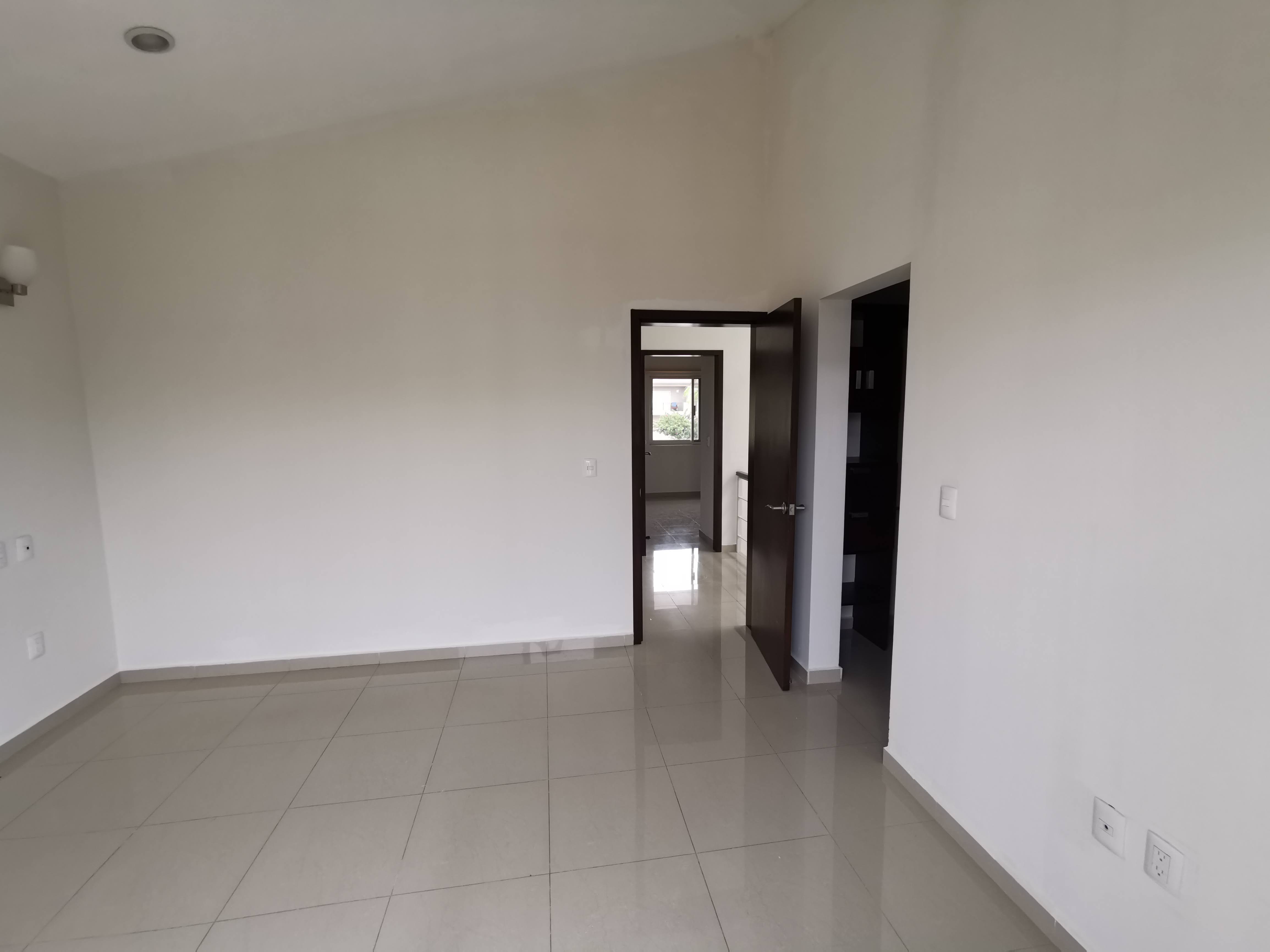 CASA EN VENTA en SAN AGUSTIN, Tlajomulco de Zúñiga - foto 21 de 42