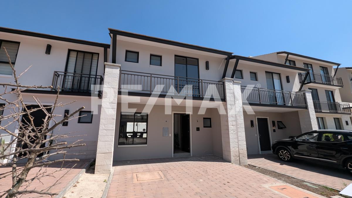 Casa en venta en condominio en El Refugio