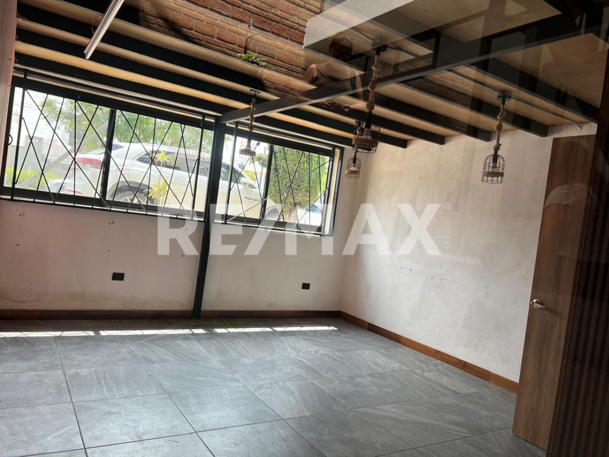 Local comercial en Trojes de Oriente