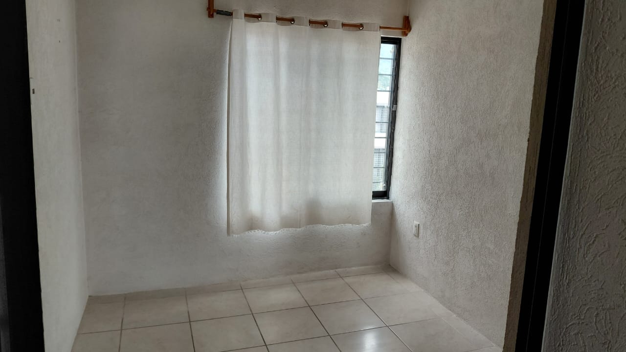 Casa en RENTA  en SANTA CRUZ DE LAS FLORES, Tlajomulco de Zúñiga - foto 8 de 24