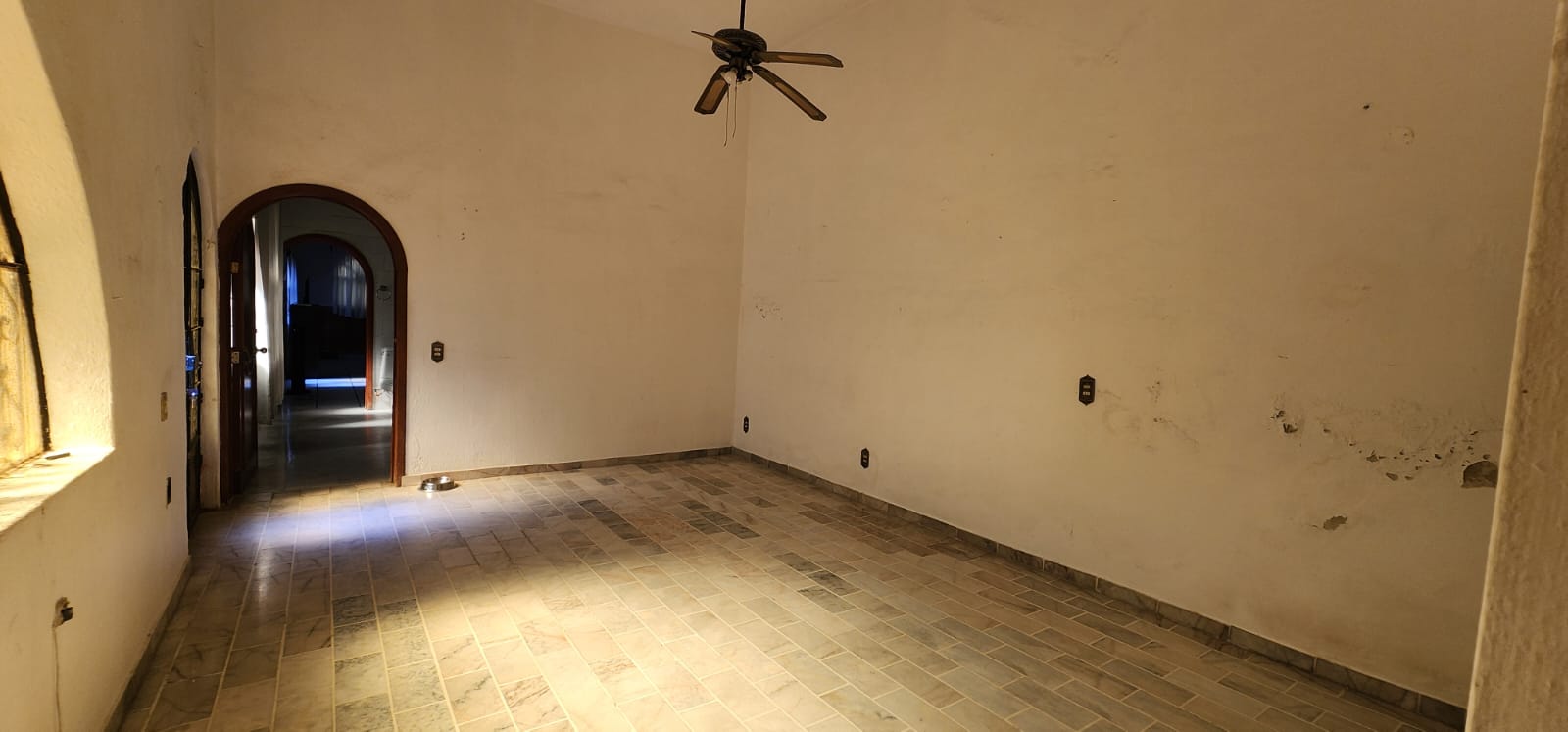 Casa comercial en renta, a dos cuadras del zoologico Guadalajara, ideal para salon de eventos u hotel.  en Panorámica Huentitán, Guadalajara - foto 12 de 29