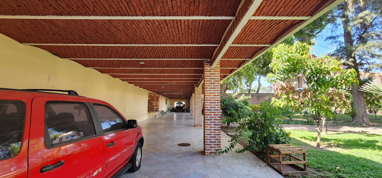 Casa comercial en renta, a dos cuadras del zoologico Guadalajara, ideal para salon de eventos u hotel.  en Panorámica Huentitán, Guadalajara - foto 25 de 29