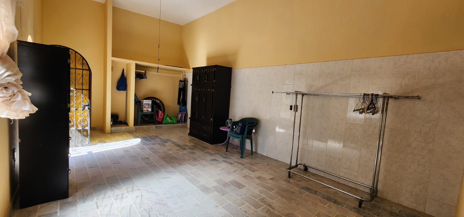 Casa comercial en renta, a dos cuadras del zoologico Guadalajara, ideal para salon de eventos u hotel.  en Panorámica Huentitán, Guadalajara - foto 15 de 29