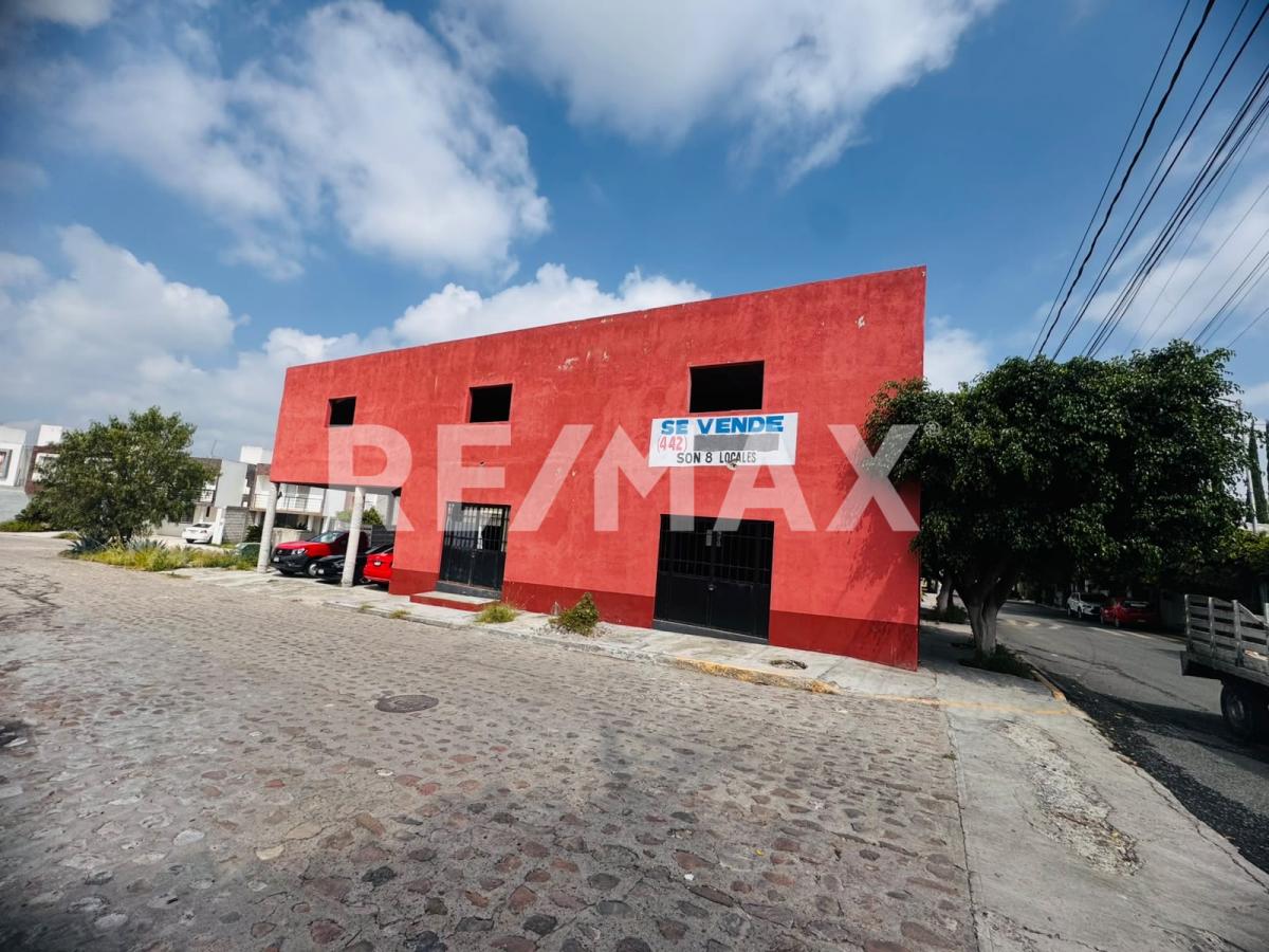 Venta Edificio con 4 locales en corregidora Querétaro