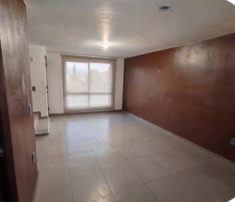 Casa en Venta  en REAL DEL VALLE, Tlajomulco de Zúñiga - foto 5 de 12