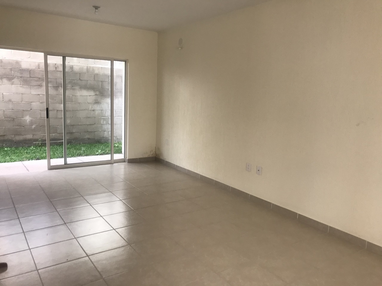 CASA EN VENTA EN ALTA CALIFORNIA en Alta California, Tlajomulco de Zúñiga - foto 2 de 14