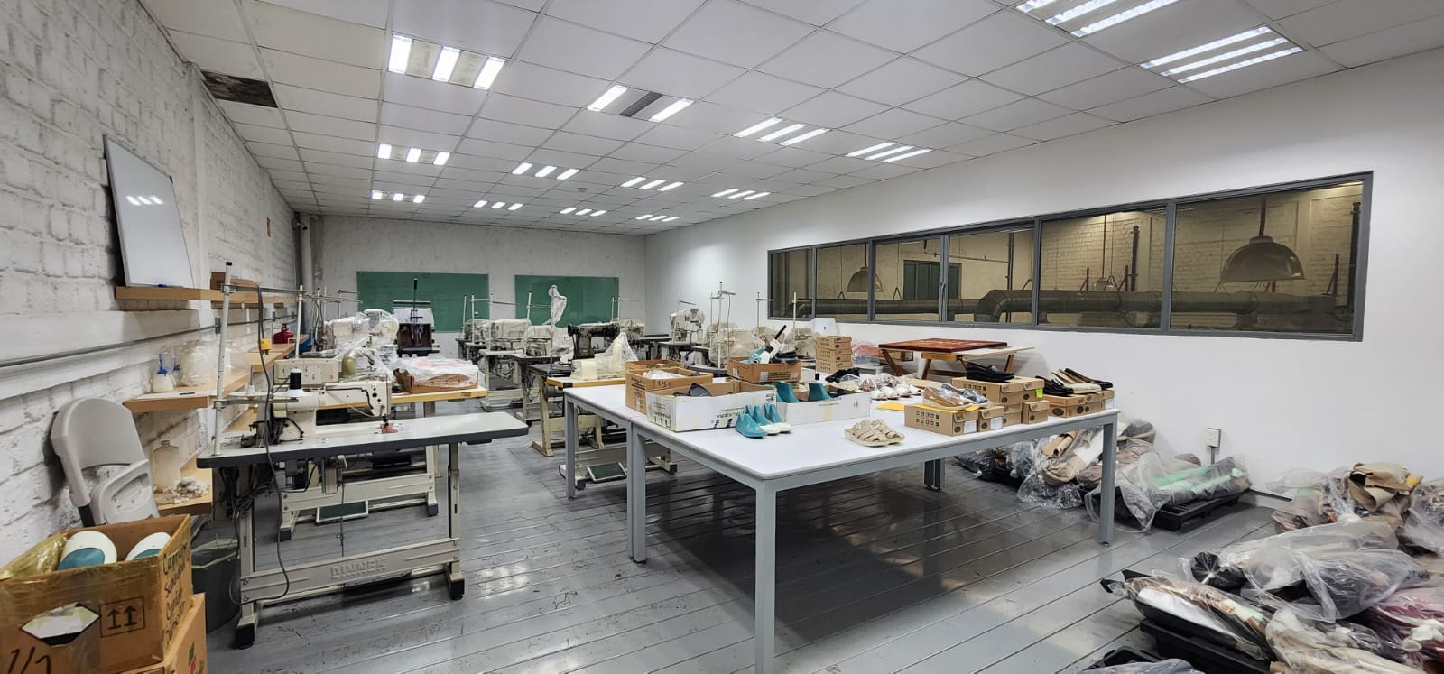 Bodega en Venta muy cerca de Revolución, Calzada Independecia, Gonzalez Gallo  en Revolución, Guadalajara - foto 10 de 20