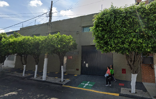 Bodega en Venta muy cerca de Revolución, Calzada Independecia, Gonzalez Gallo 