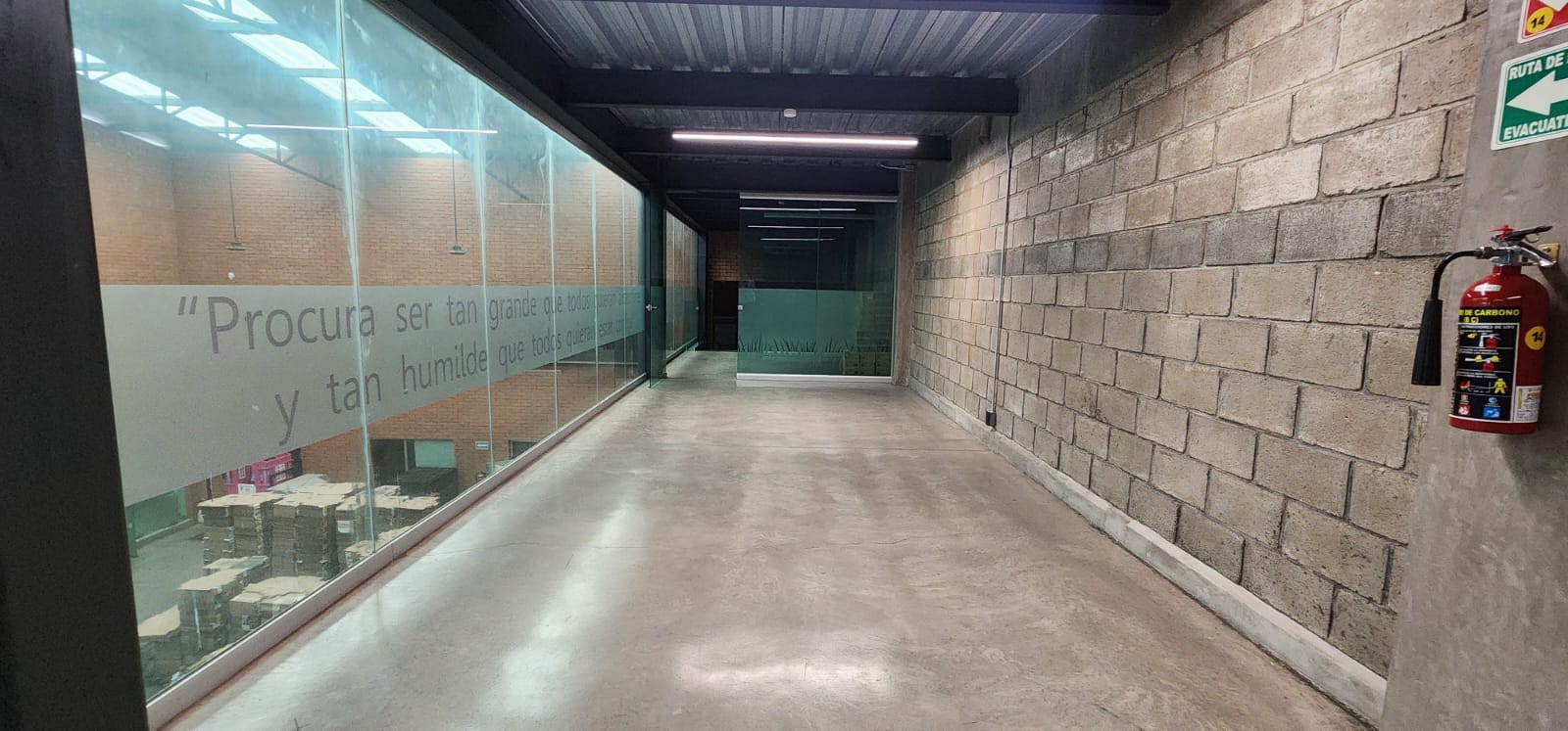 Bodega en Venta muy cerca de Revolución, Calzada Independecia, Gonzalez Gallo  en Revolución, Guadalajara - foto 33 de 35