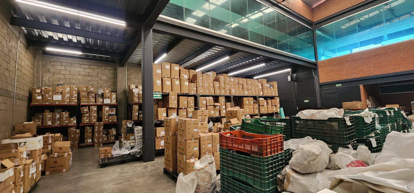 Bodega en Venta muy cerca de Revolución, Calzada Independecia, Gonzalez Gallo  en Revolución, Guadalajara - foto 3 de 35