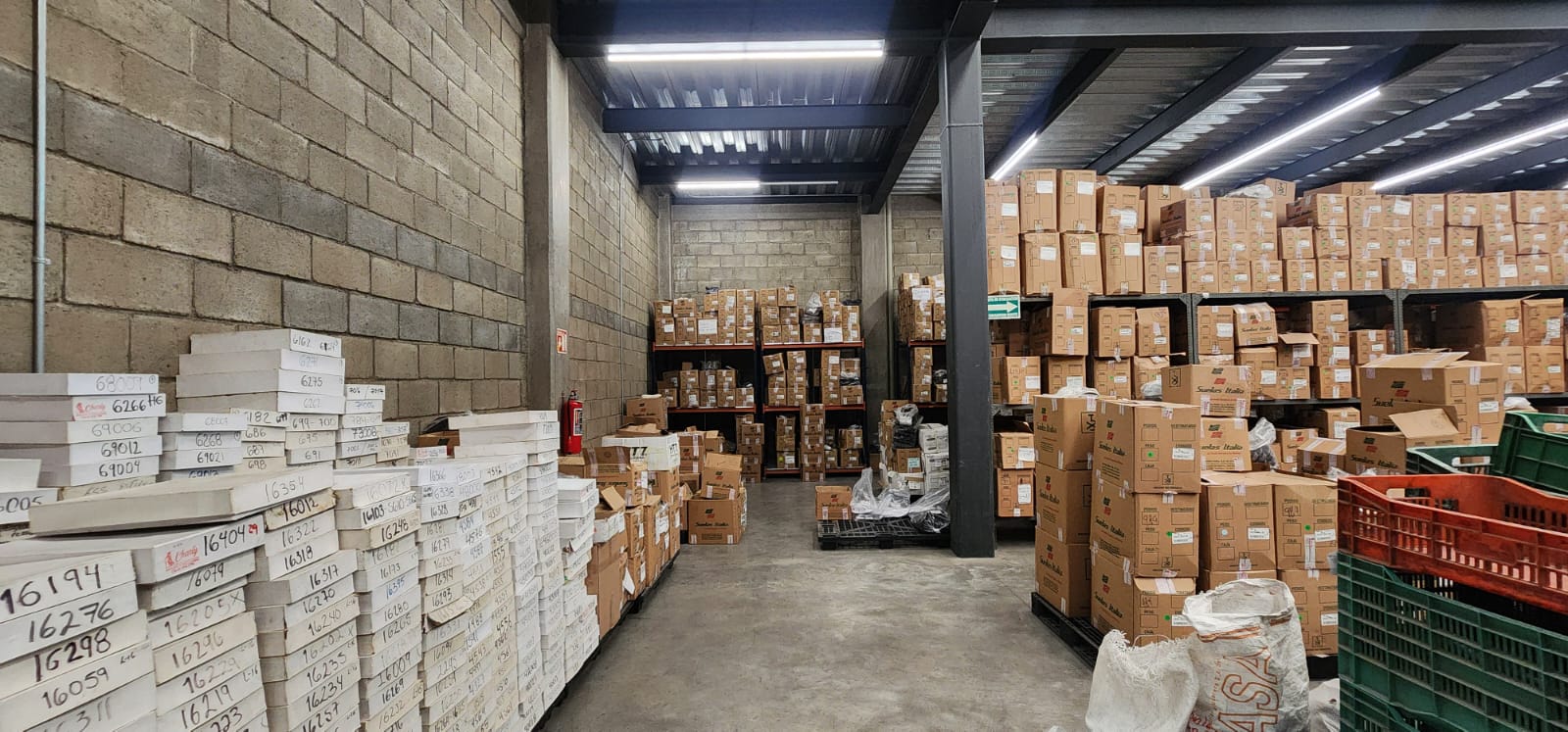 Bodega en Venta muy cerca de Revolución, Calzada Independecia, Gonzalez Gallo  en Revolución, Guadalajara - foto 4 de 35